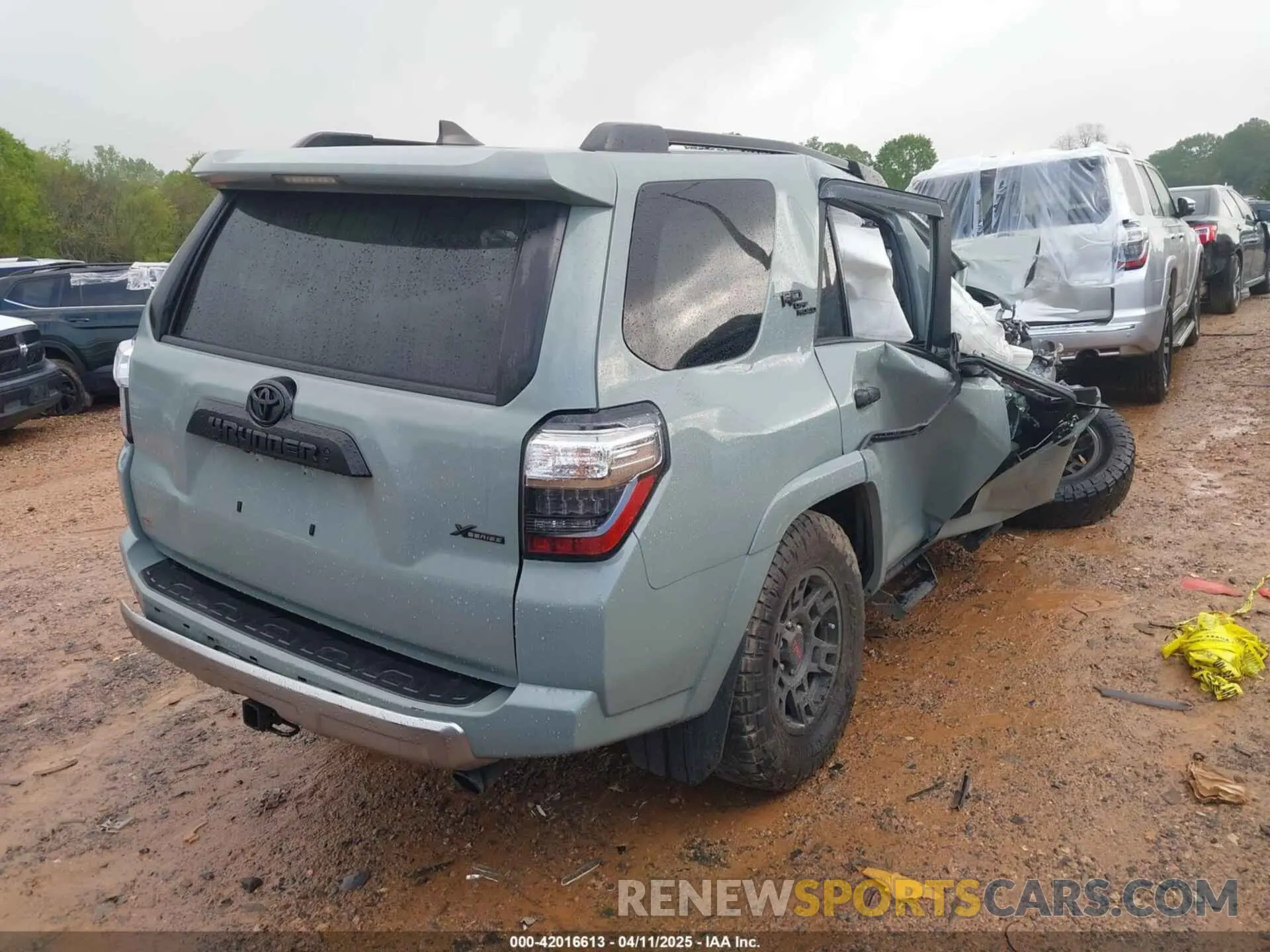 4 fotografías del automóvil dañado JTEPU5JR8N6003449 TOYOTA 4RUNNER 2022