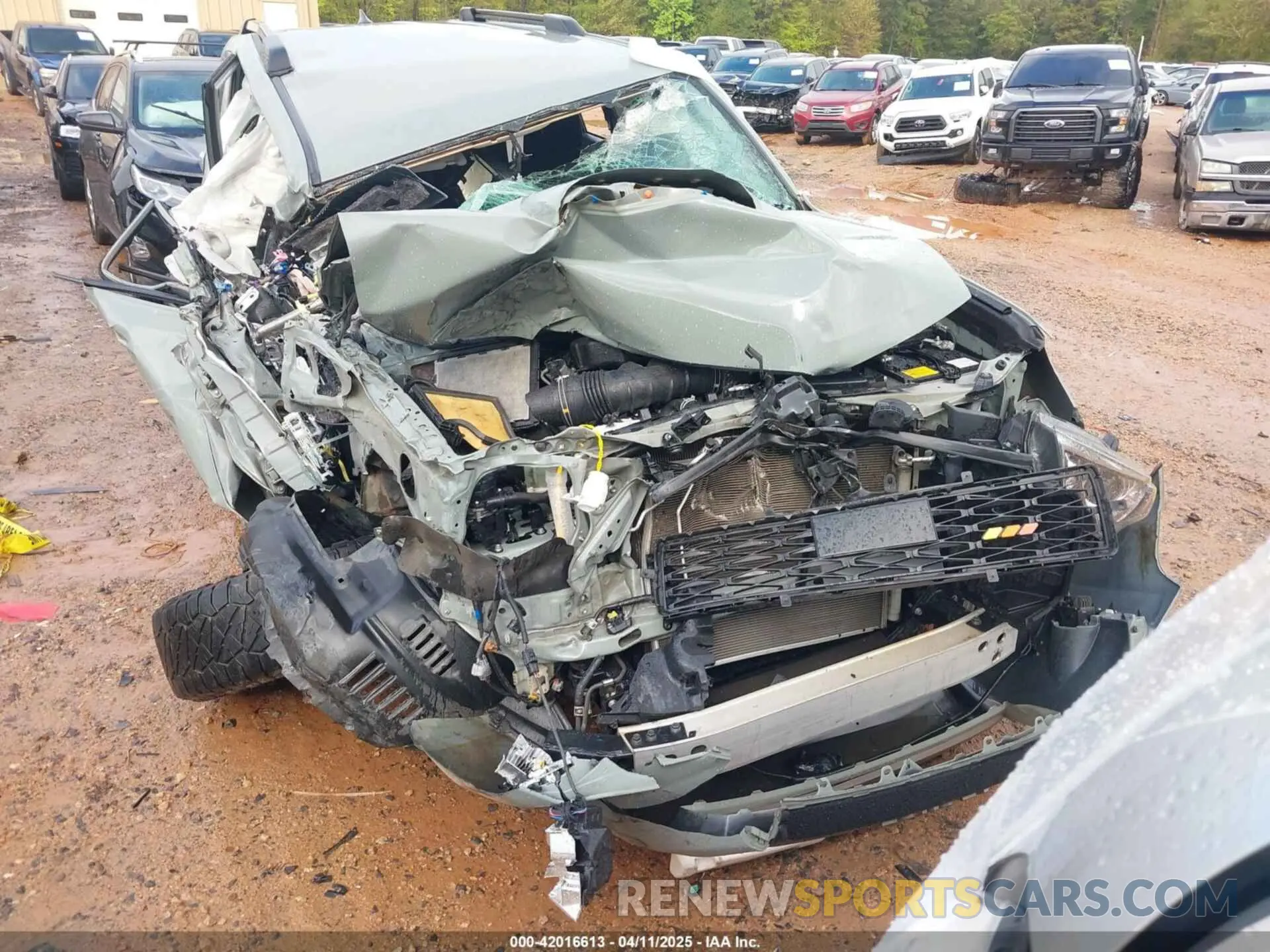 6 fotografías del automóvil dañado JTEPU5JR8N6003449 TOYOTA 4RUNNER 2022