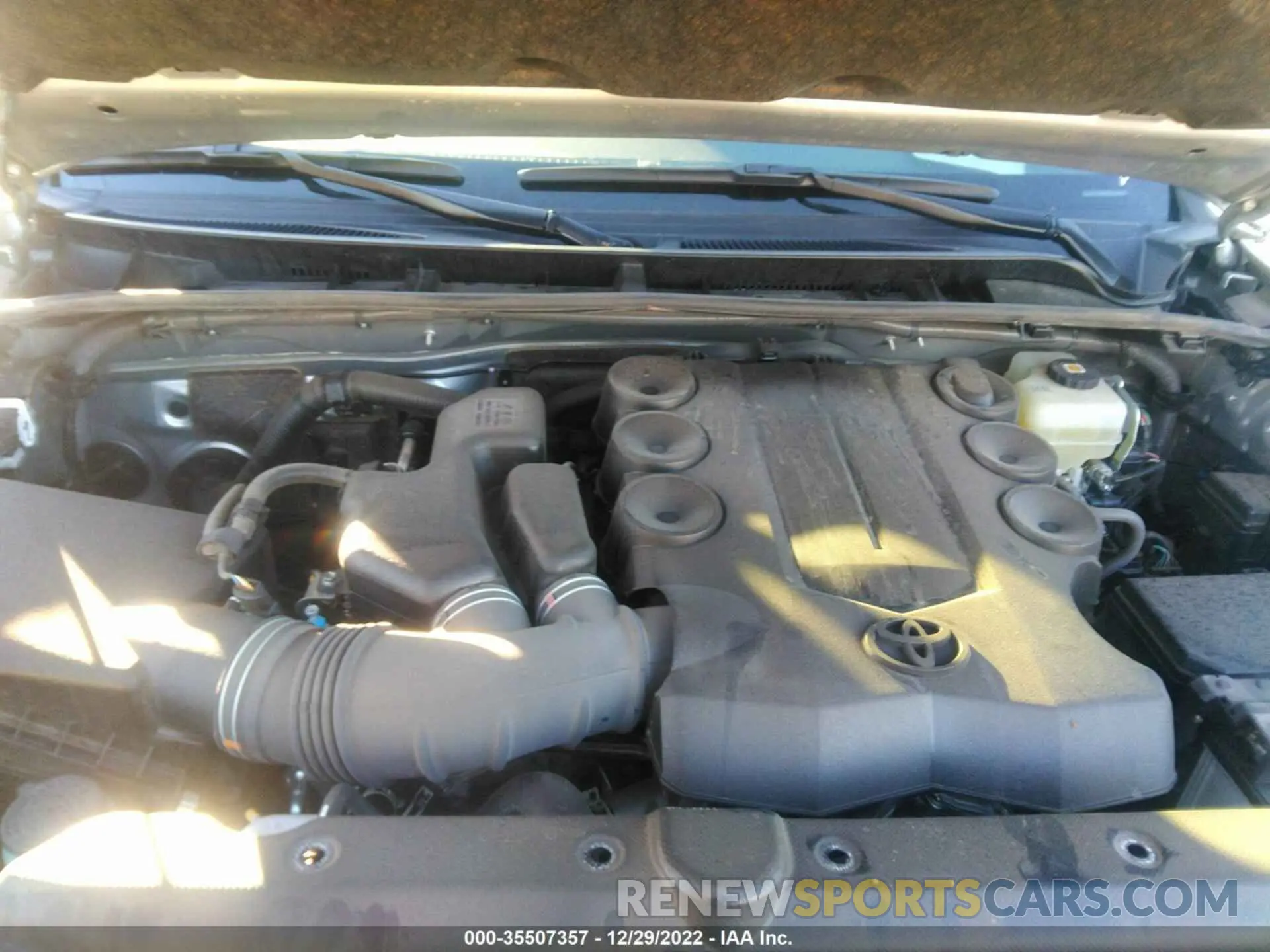 10 fotografías del automóvil dañado JTEPU5JR9N6007266 TOYOTA 4RUNNER 2022