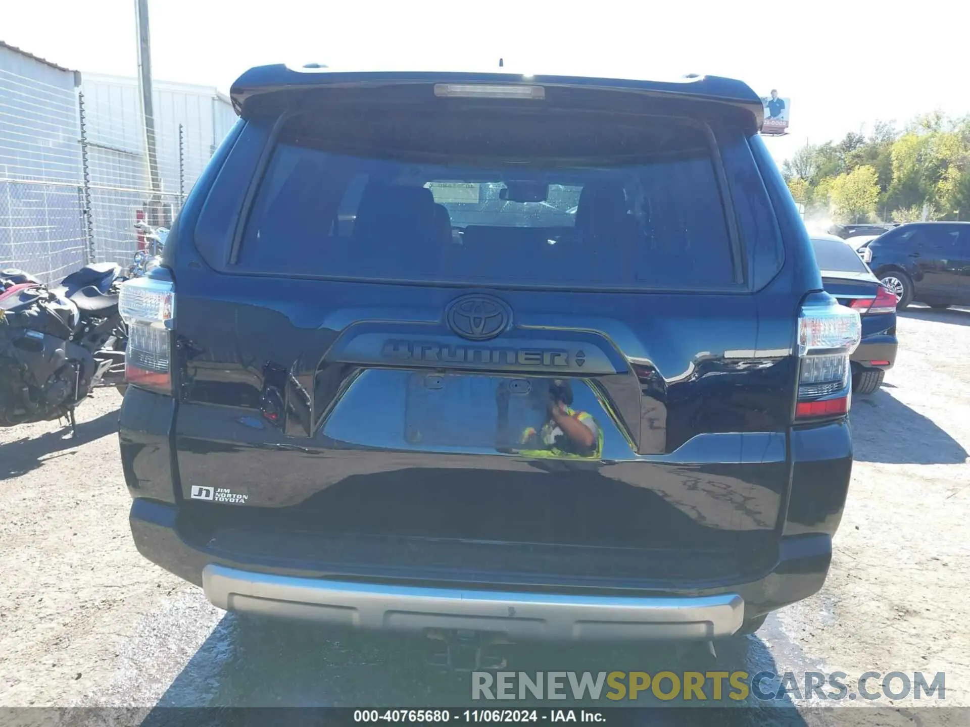 16 fotografías del automóvil dañado JTERU5JR1N6043333 TOYOTA 4RUNNER 2022