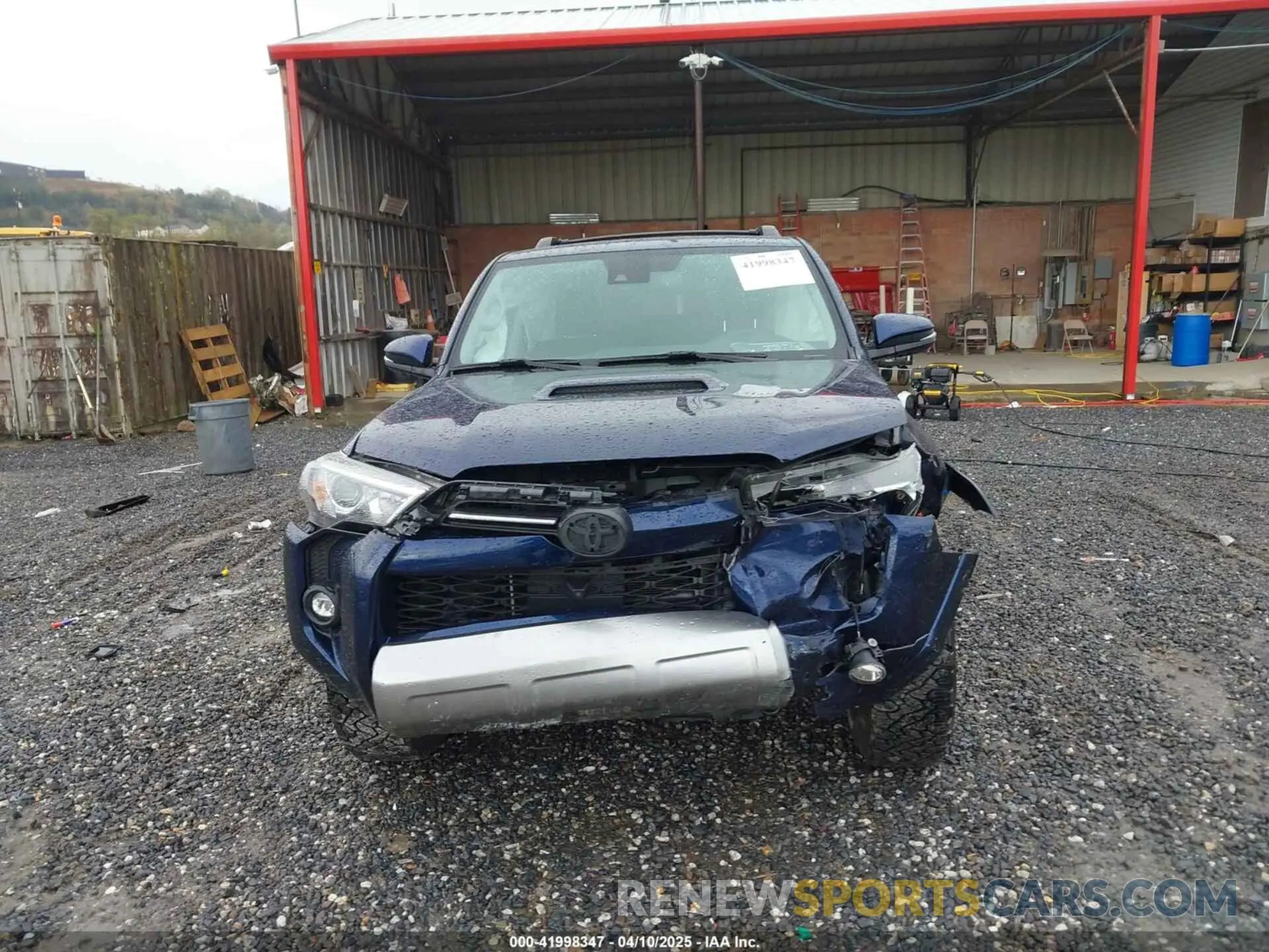 12 fotografías del automóvil dañado JTERU5JR1N6056695 TOYOTA 4RUNNER 2022