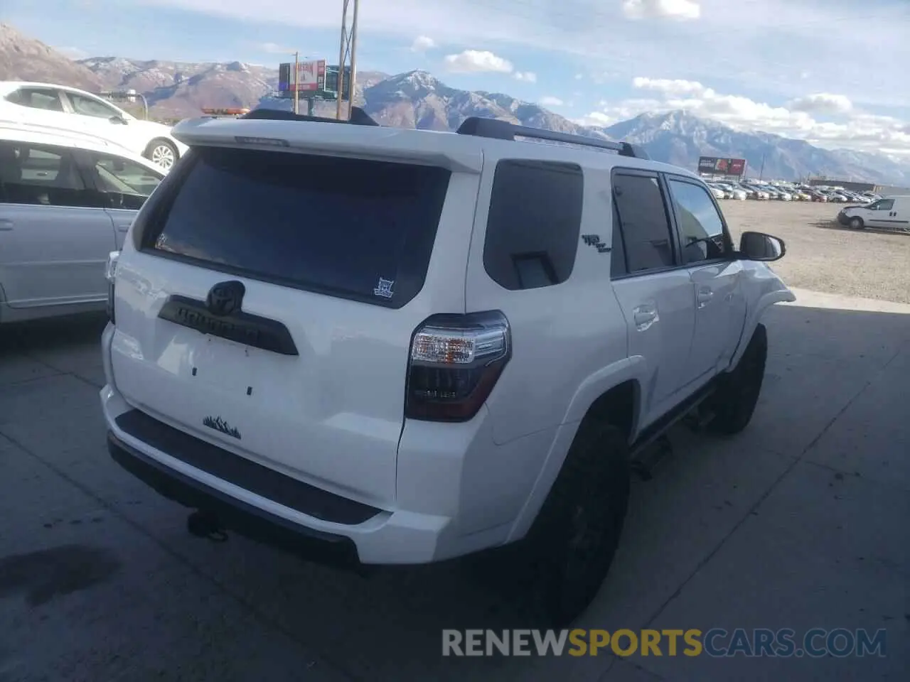 3 fotografías del automóvil dañado JTERU5JR2N6085512 TOYOTA 4RUNNER 2022