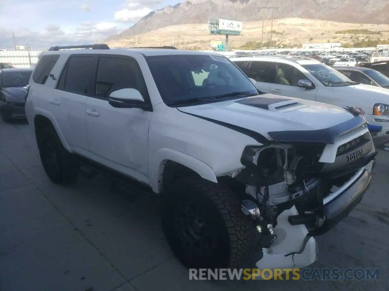 4 fotografías del automóvil dañado JTERU5JR2N6085512 TOYOTA 4RUNNER 2022