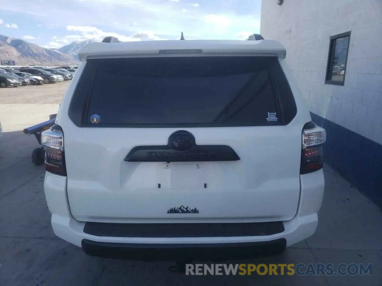 6 fotografías del automóvil dañado JTERU5JR2N6085512 TOYOTA 4RUNNER 2022