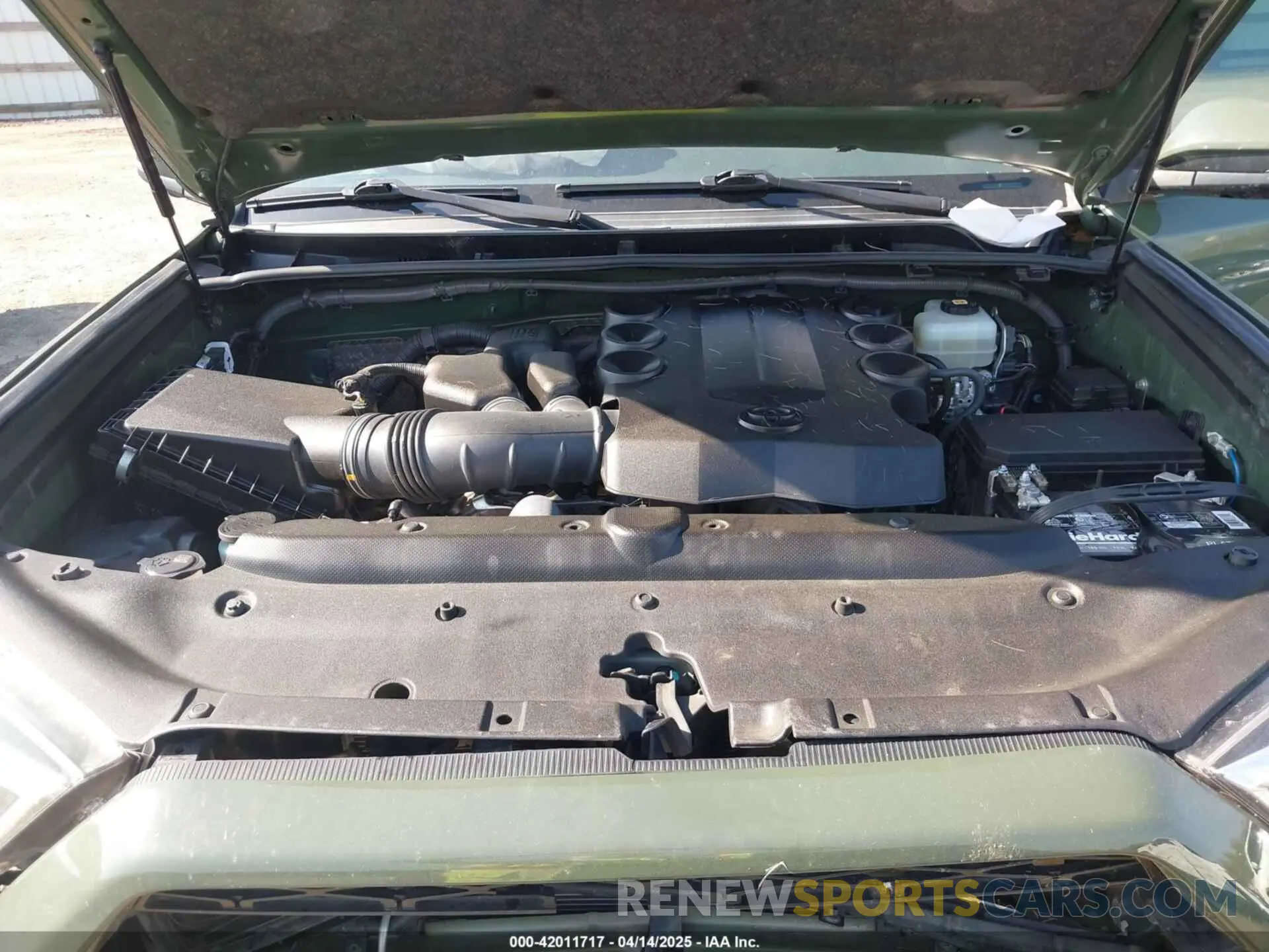 10 fotografías del automóvil dañado JTERU5JR4N5973488 TOYOTA 4RUNNER 2022