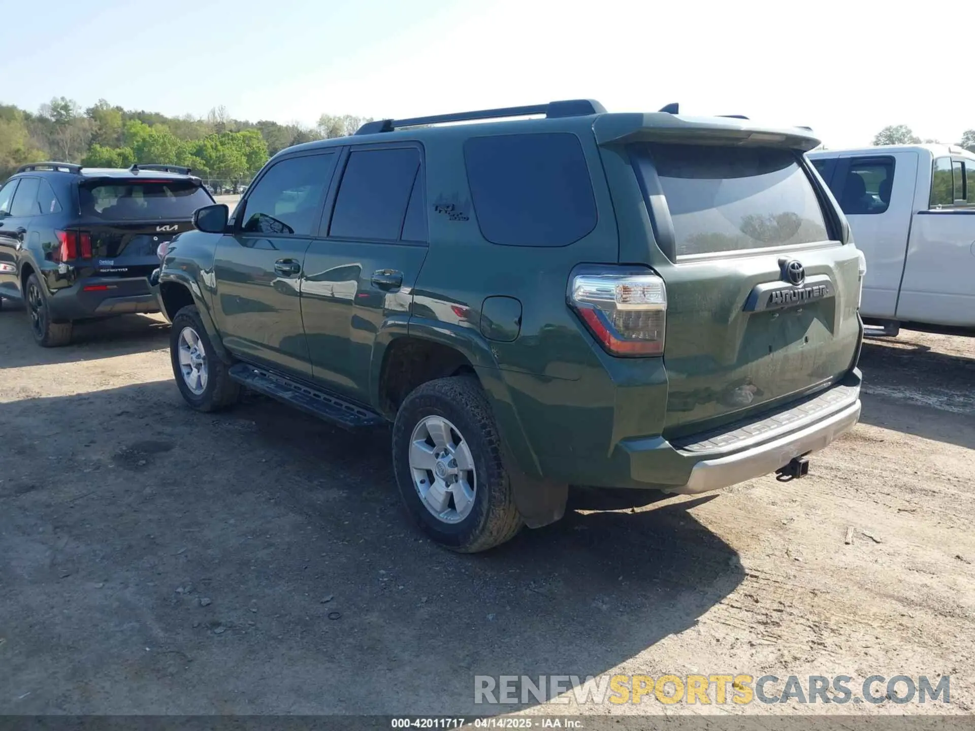 3 fotografías del automóvil dañado JTERU5JR4N5973488 TOYOTA 4RUNNER 2022