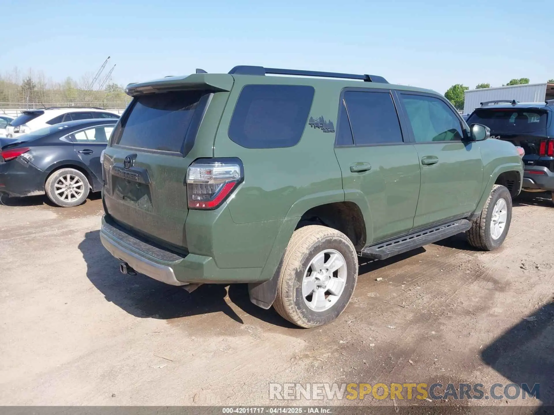4 fotografías del automóvil dañado JTERU5JR4N5973488 TOYOTA 4RUNNER 2022