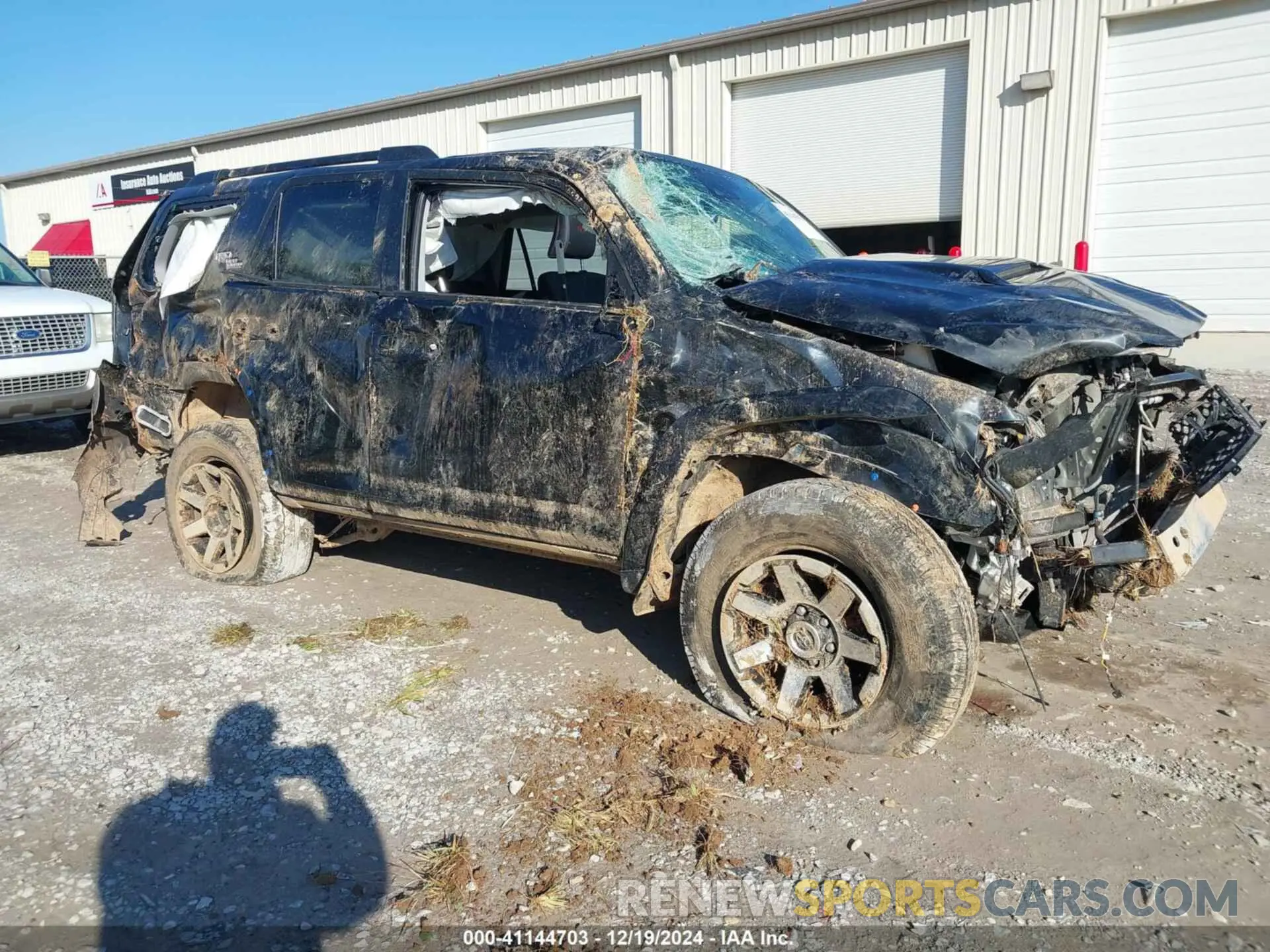 6 fotografías del automóvil dañado JTERU5JR4N5999668 TOYOTA 4RUNNER 2022