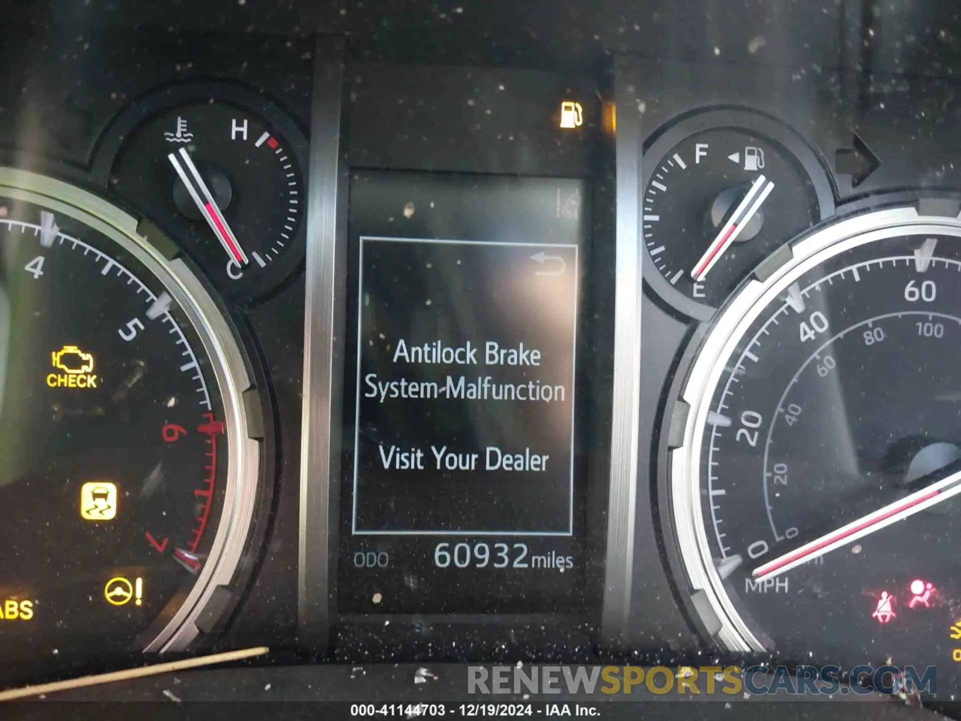 7 fotografías del automóvil dañado JTERU5JR4N5999668 TOYOTA 4RUNNER 2022