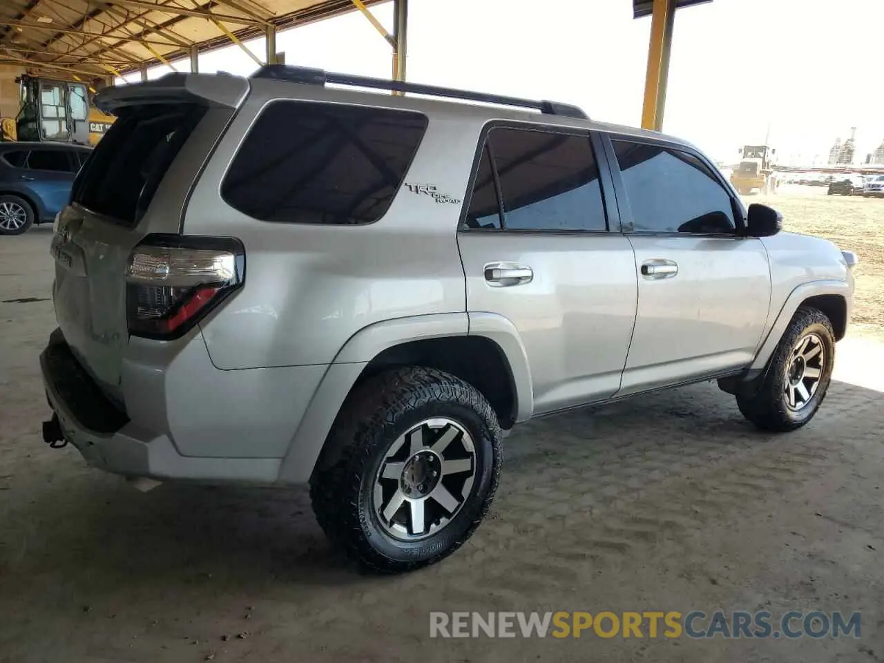 3 fotografías del automóvil dañado JTERU5JR5N6022517 TOYOTA 4RUNNER 2022