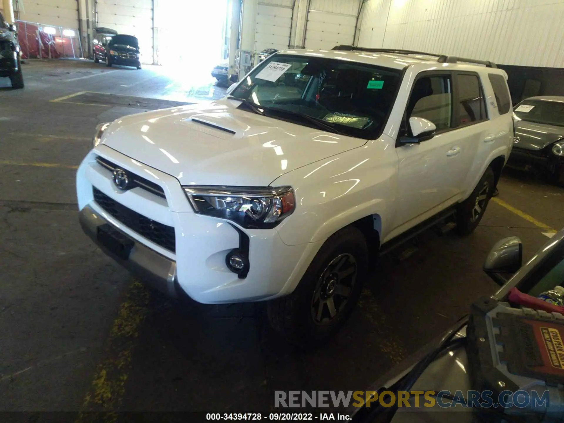 2 fotografías del automóvil dañado JTERU5JR6N6070852 TOYOTA 4RUNNER 2022