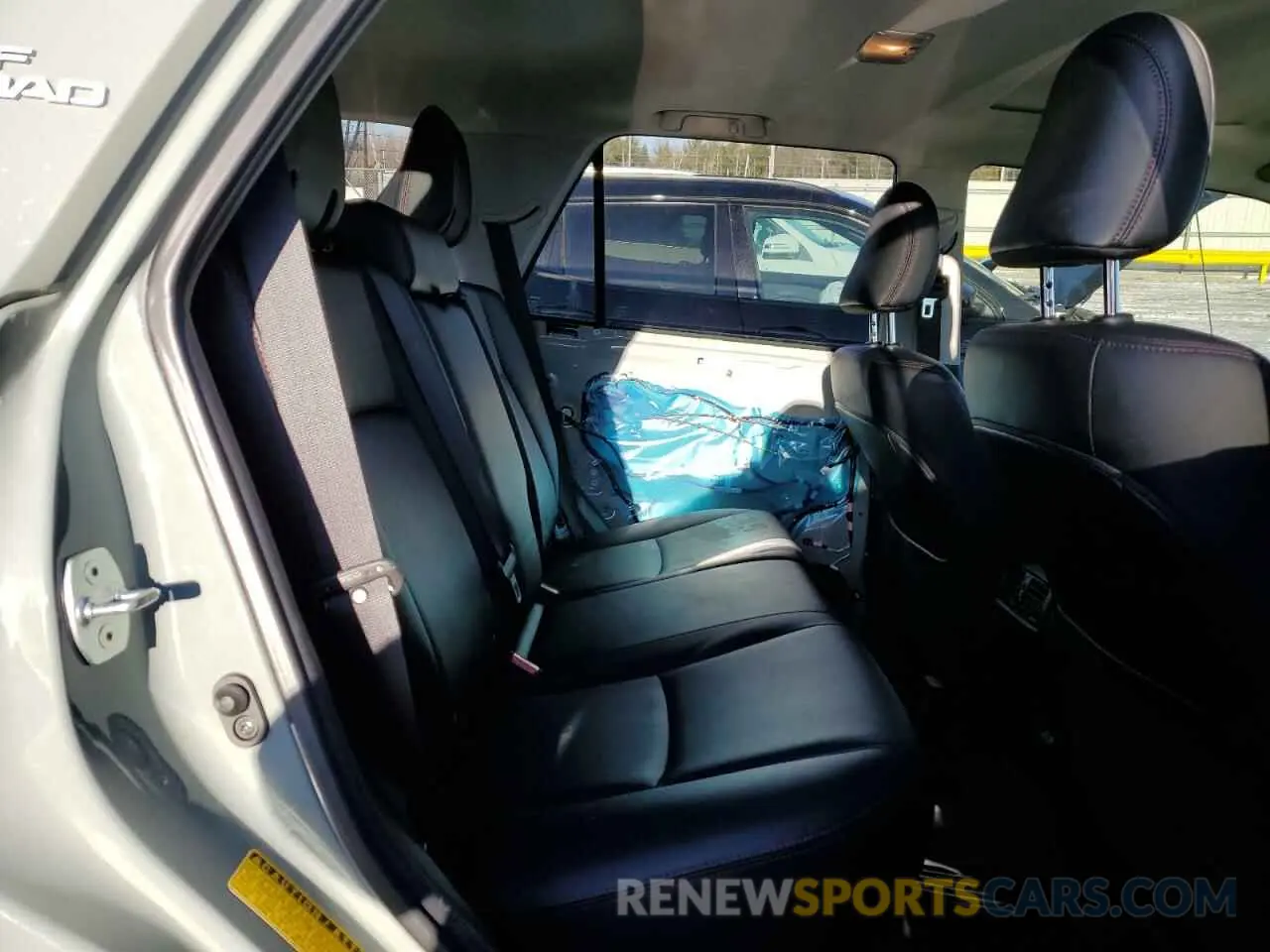 11 fotografías del automóvil dañado JTERU5JR6N6080118 TOYOTA 4RUNNER 2022