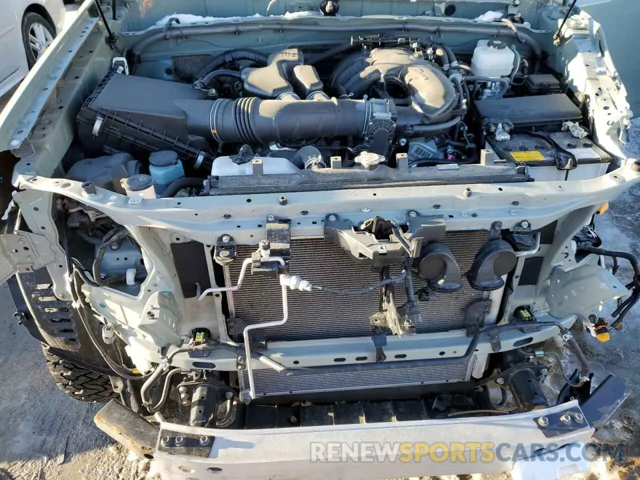 12 fotografías del automóvil dañado JTERU5JR6N6080118 TOYOTA 4RUNNER 2022