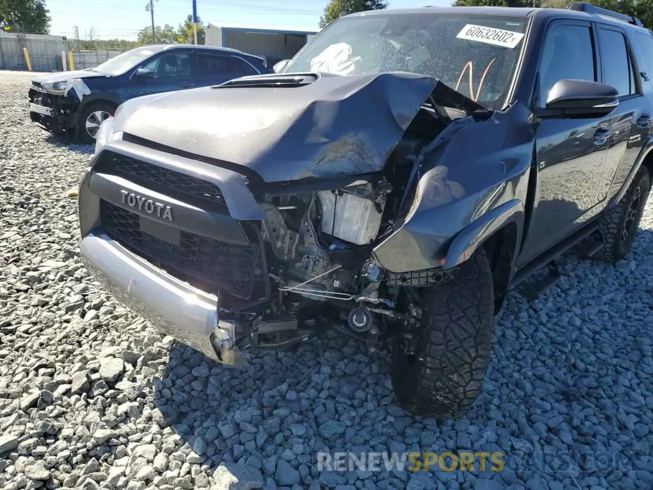 9 fotografías del automóvil dañado JTERU5JR7N6004892 TOYOTA 4RUNNER 2022