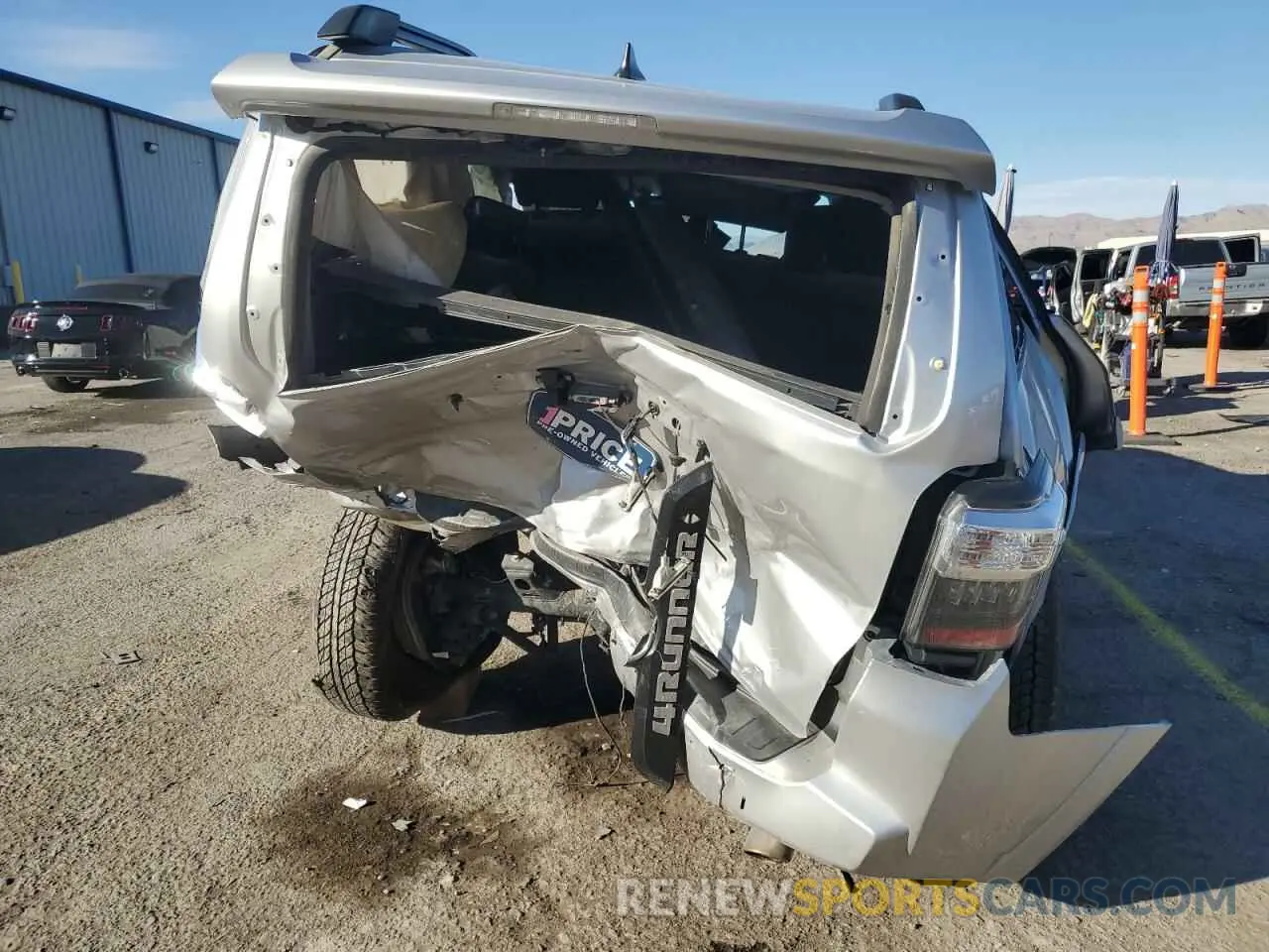 6 fotografías del automóvil dañado JTERU5JR9N5987323 TOYOTA 4RUNNER 2022