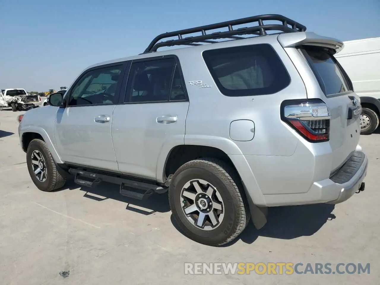 2 fotografías del automóvil dañado JTERU5JR9N6001850 TOYOTA 4RUNNER 2022