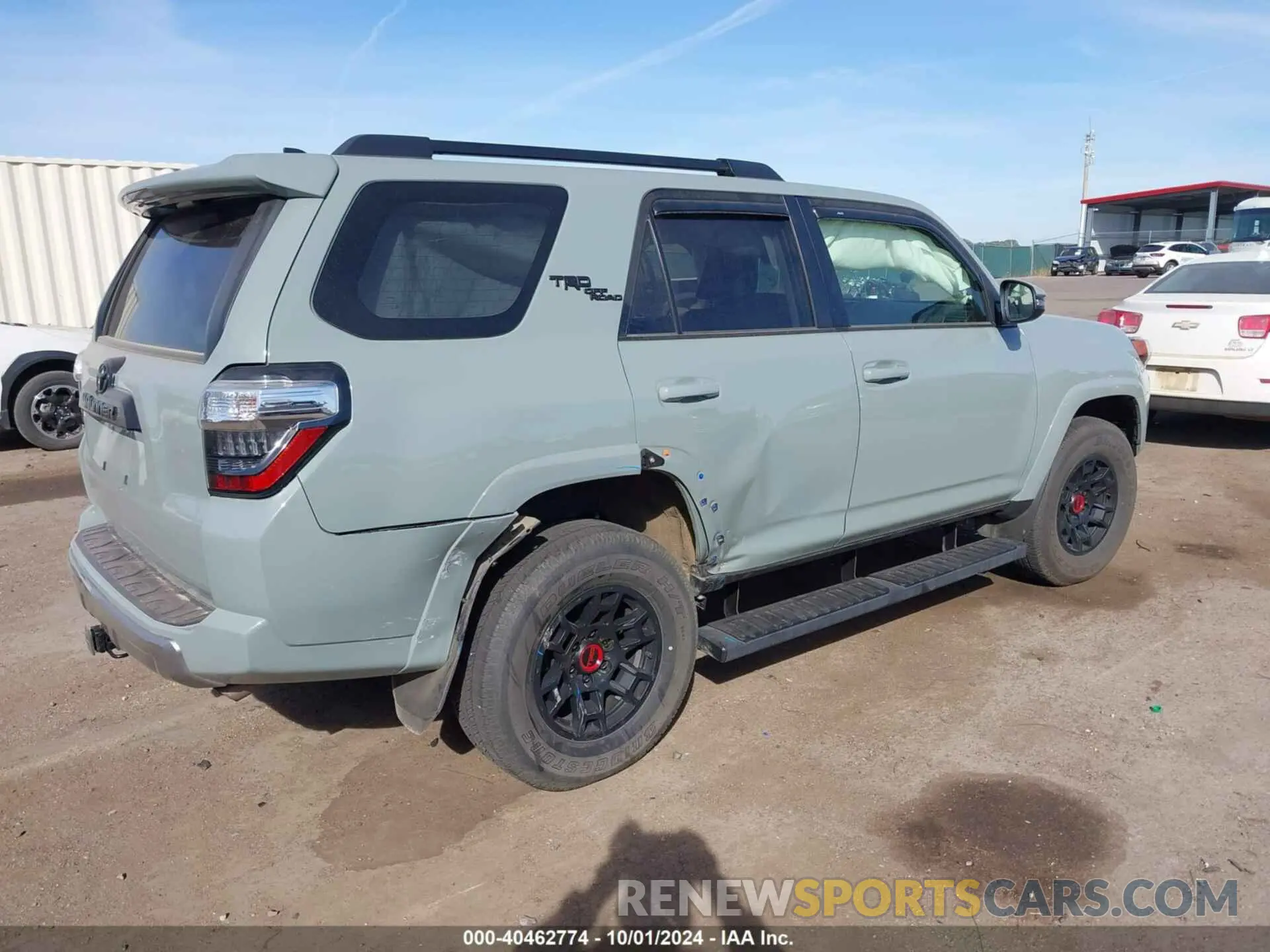 4 fotografías del automóvil dañado JTERU5JRXN6063158 TOYOTA 4RUNNER 2022
