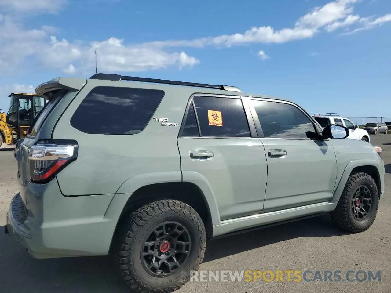 3 fotografías del automóvil dañado JTESU5JR0N5975322 TOYOTA 4RUNNER 2022