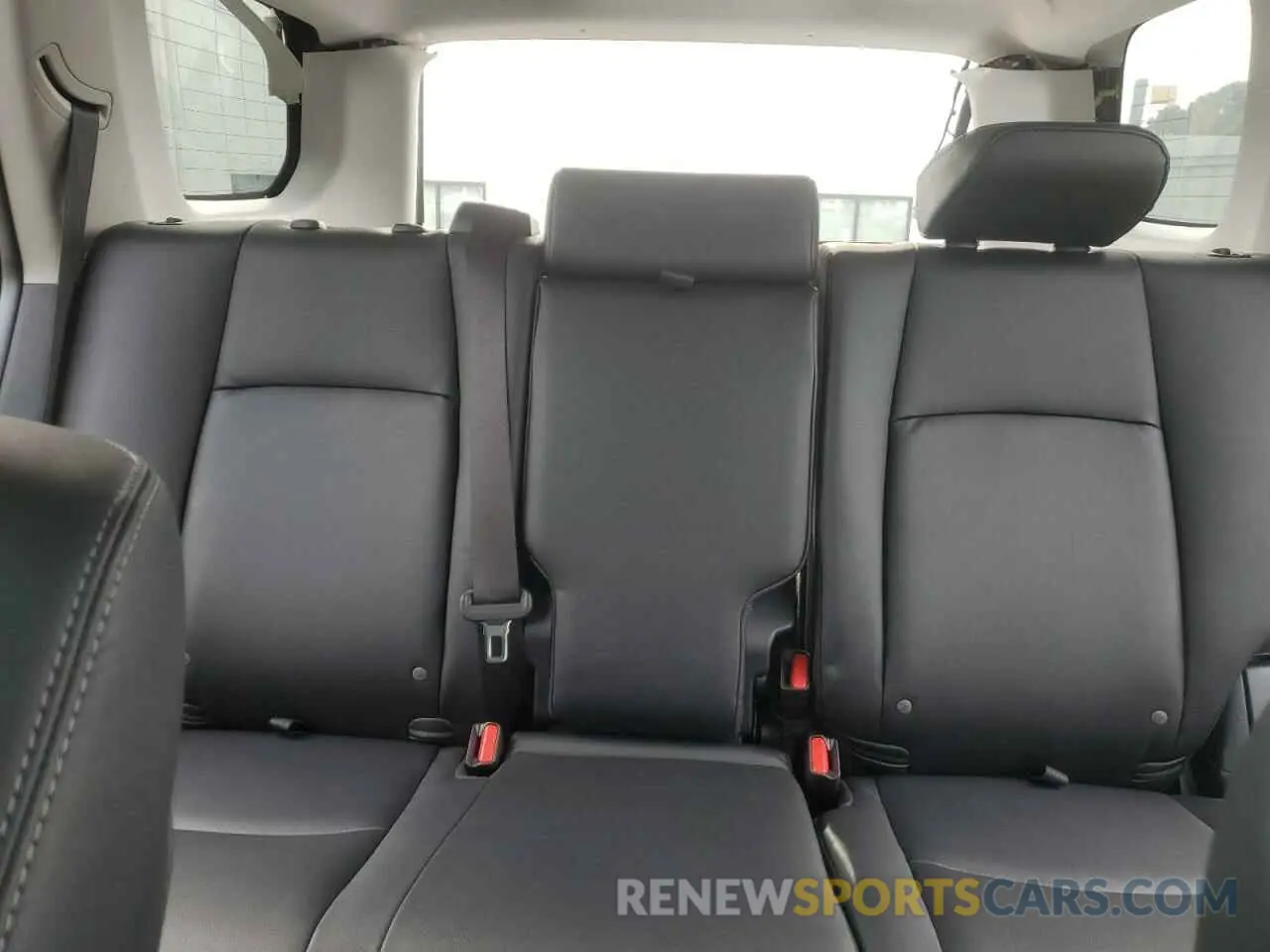 10 fotografías del automóvil dañado JTESU5JR7N6013979 TOYOTA 4RUNNER 2022