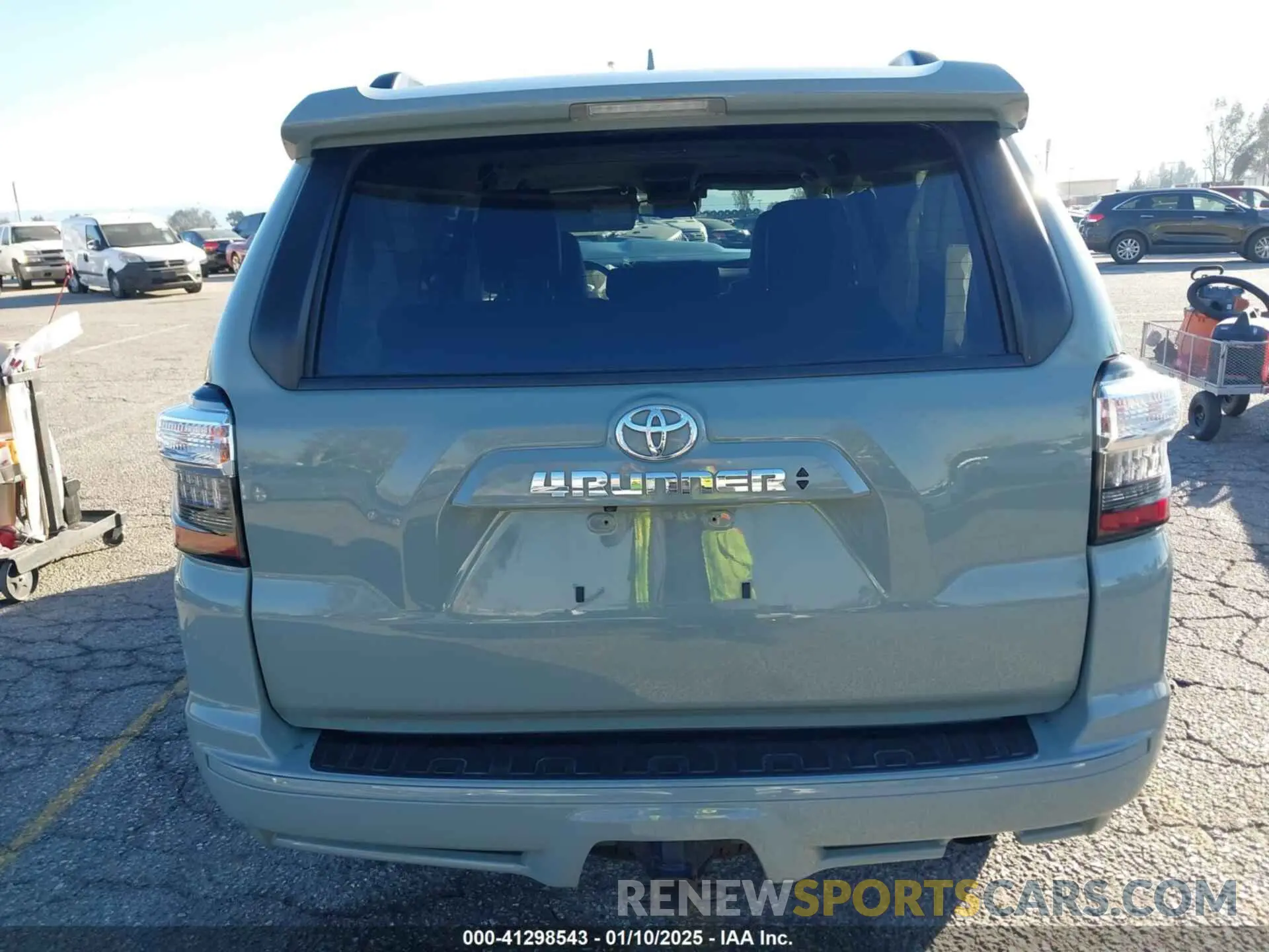 17 fotografías del automóvil dañado JTESU5JR8N5987279 TOYOTA 4RUNNER 2022