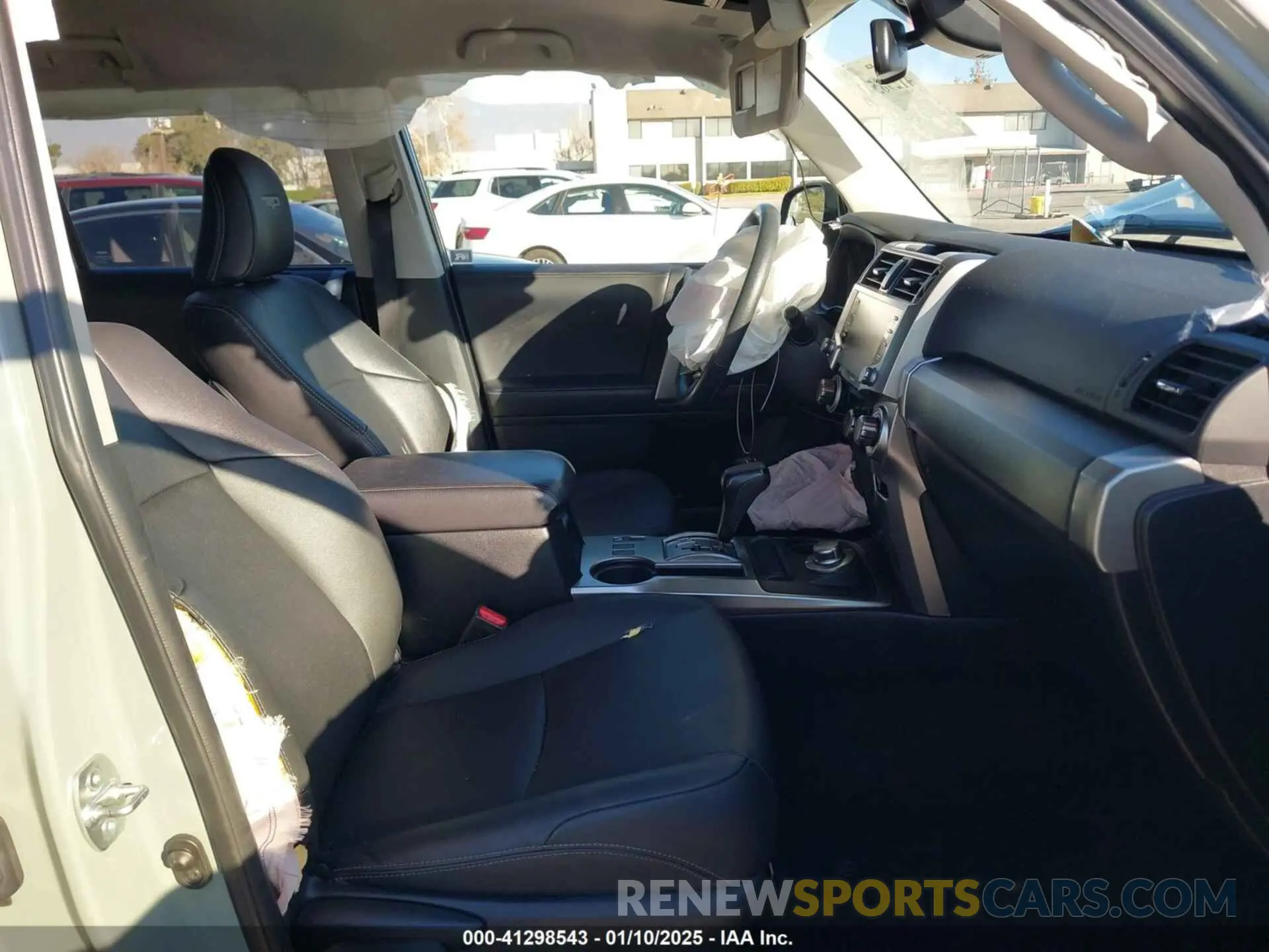 5 fotografías del automóvil dañado JTESU5JR8N5987279 TOYOTA 4RUNNER 2022