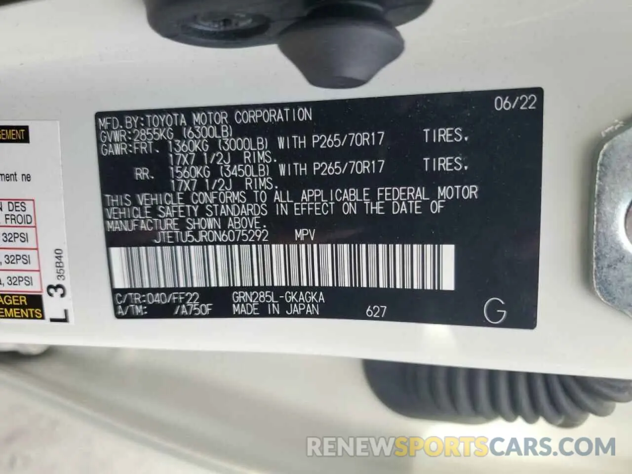 12 fotografías del automóvil dañado JTETU5JR0N6075292 TOYOTA 4RUNNER 2022