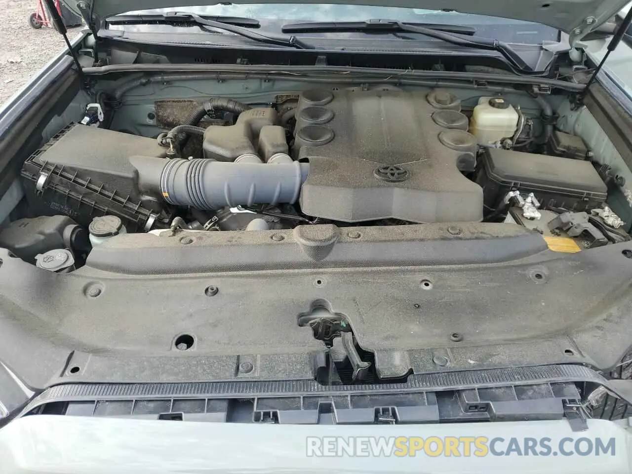 12 fotografías del automóvil dañado JTETU5JR1N6003694 TOYOTA 4RUNNER 2022