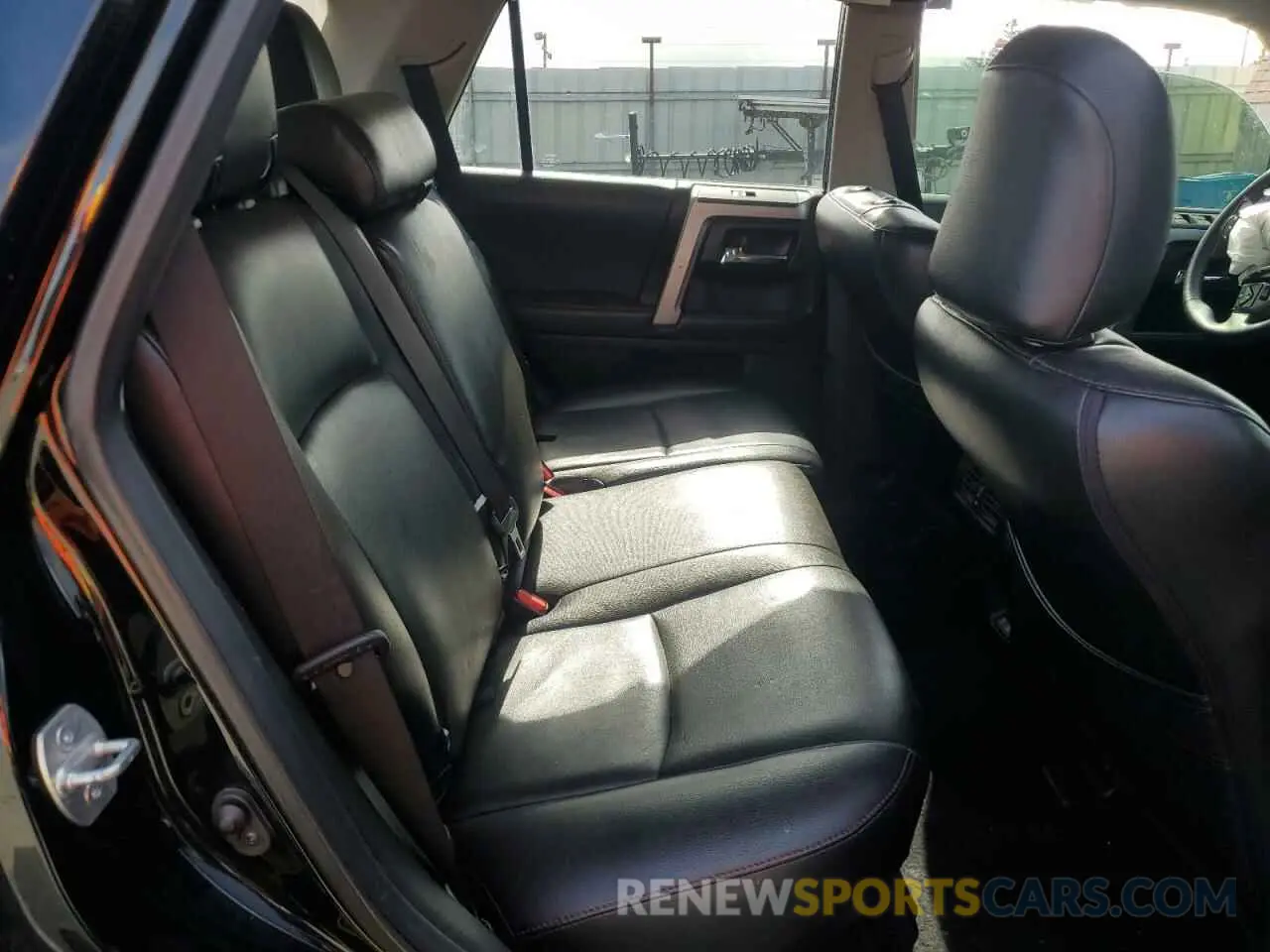 11 fotografías del automóvil dañado JTETU5JR8N6019228 TOYOTA 4RUNNER 2022