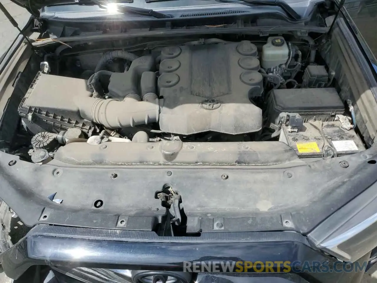 12 fotografías del automóvil dañado JTETU5JR8N6019228 TOYOTA 4RUNNER 2022