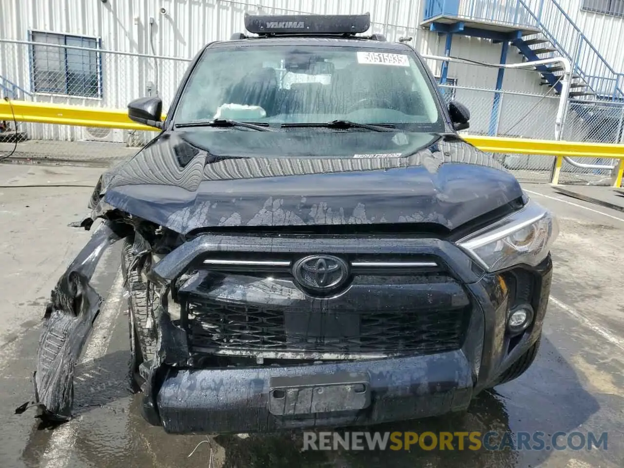 5 fotografías del automóvil dañado JTETU5JR8N6019228 TOYOTA 4RUNNER 2022