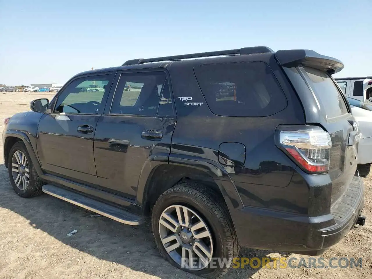 2 fotografías del automóvil dañado JTEAU5JR2P5282444 TOYOTA 4RUNNER 2023