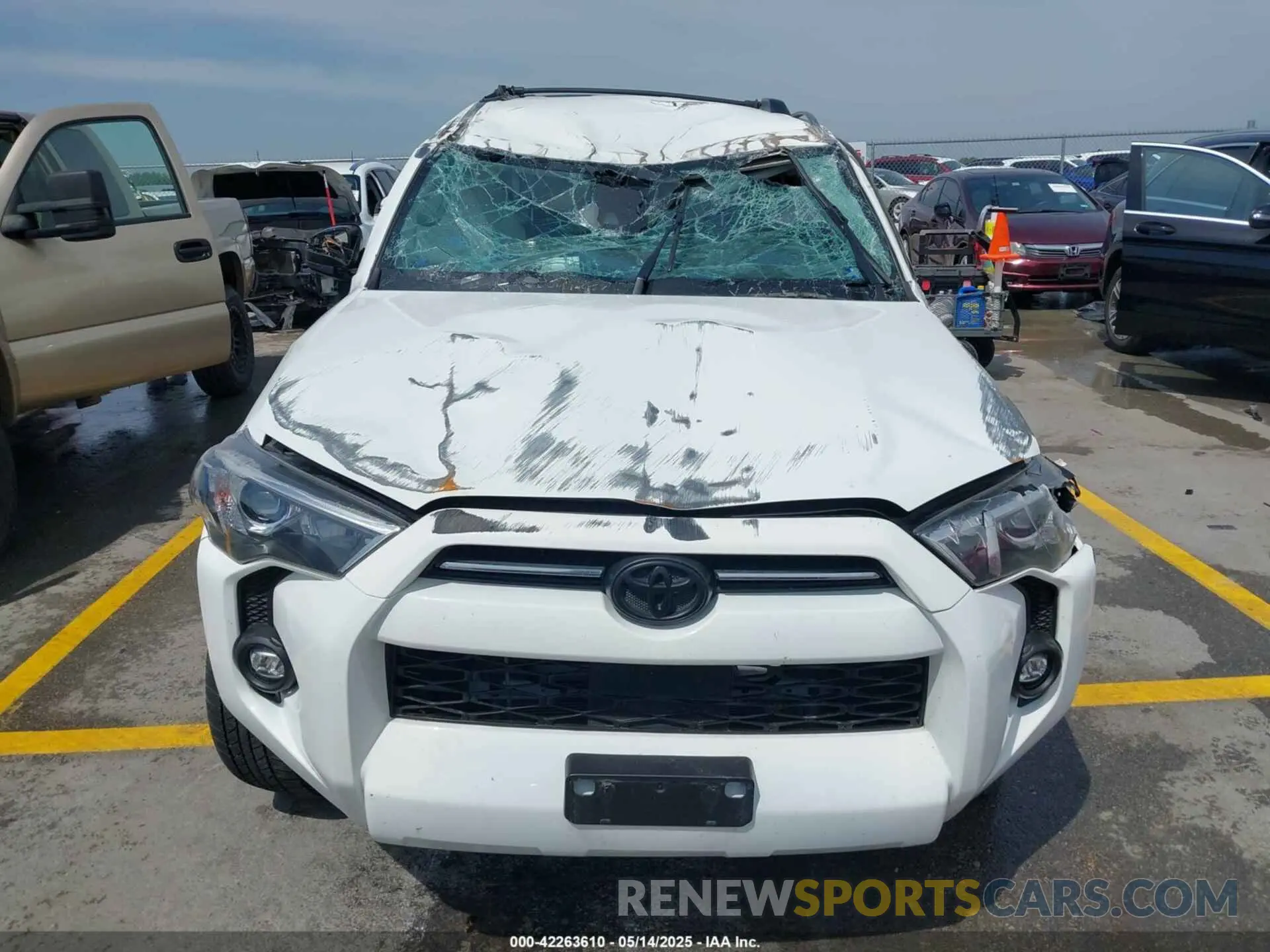 13 fotografías del automóvil dañado JTEEU5JR0P5305009 TOYOTA 4RUNNER 2023