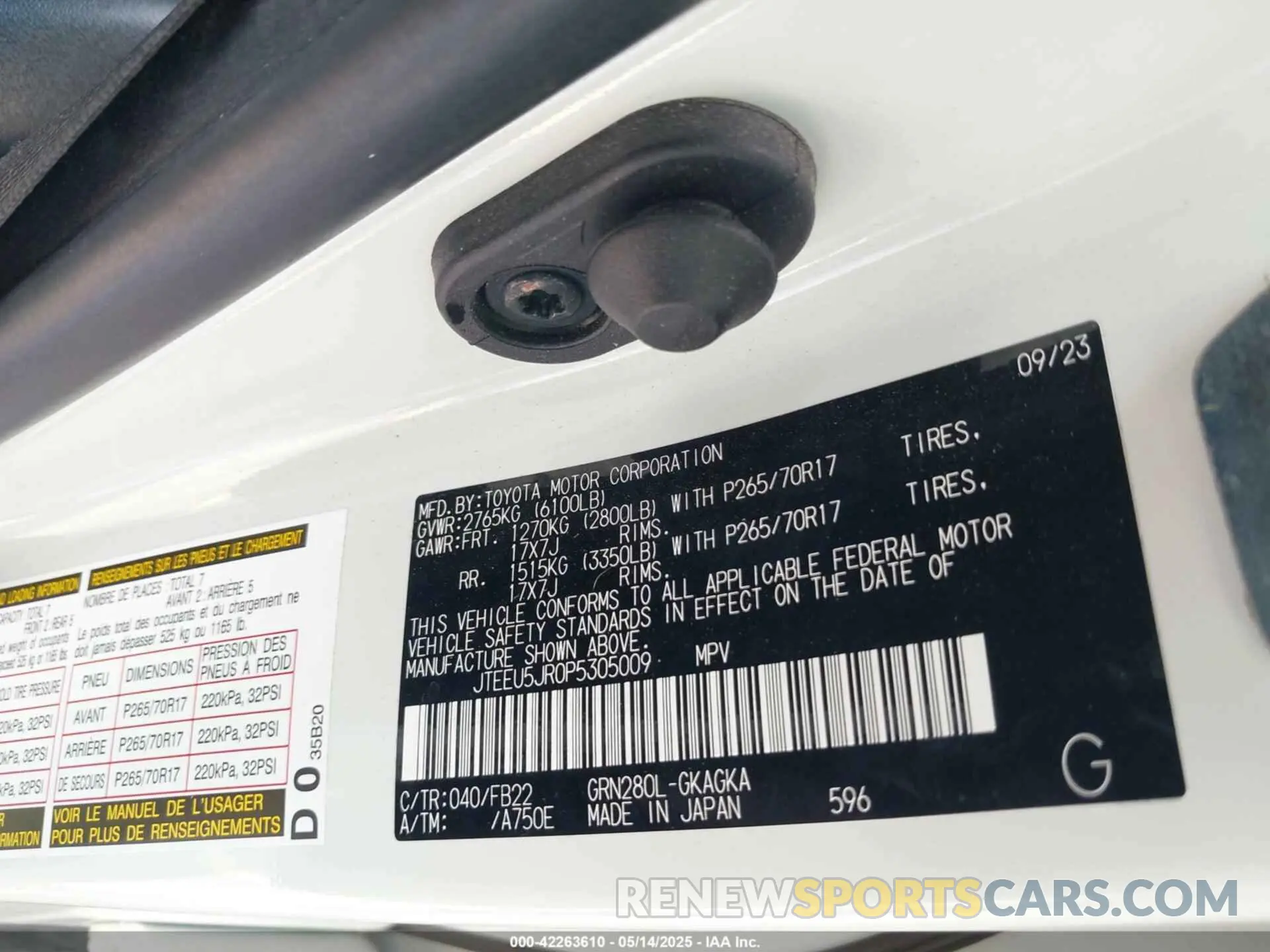 9 fotografías del automóvil dañado JTEEU5JR0P5305009 TOYOTA 4RUNNER 2023