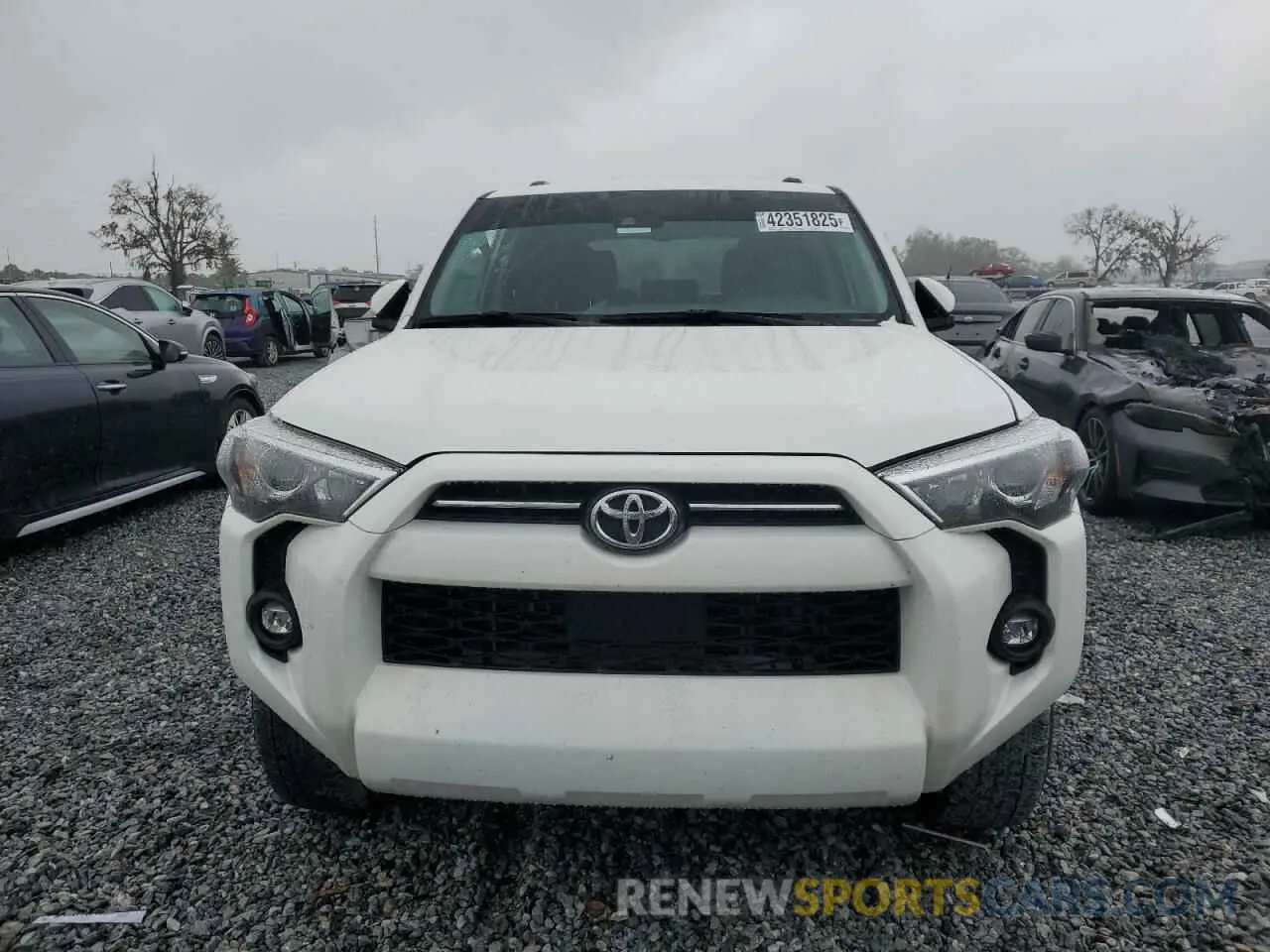 5 fotografías del automóvil dañado JTEEU5JR2P5289248 TOYOTA 4RUNNER 2023