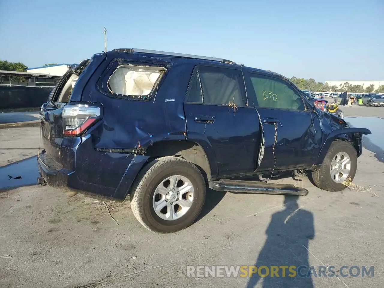 3 fotografías del automóvil dañado JTEEU5JR5P5279040 TOYOTA 4RUNNER 2023