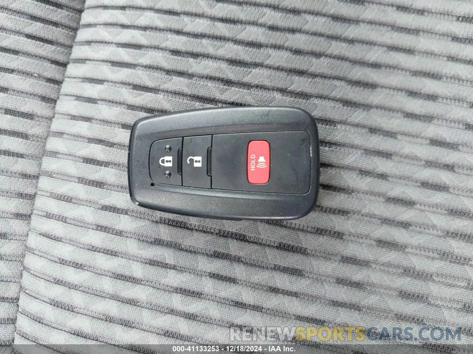 11 fotografías del automóvil dañado JTEEU5JR5P5302493 TOYOTA 4RUNNER 2023