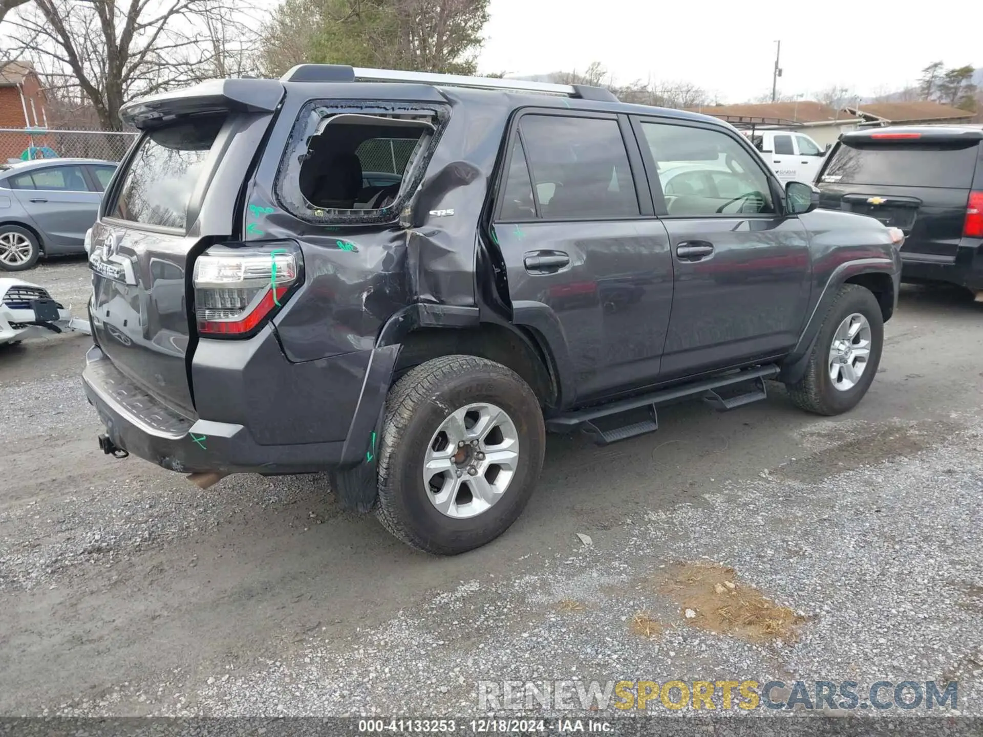 4 fotografías del automóvil dañado JTEEU5JR5P5302493 TOYOTA 4RUNNER 2023