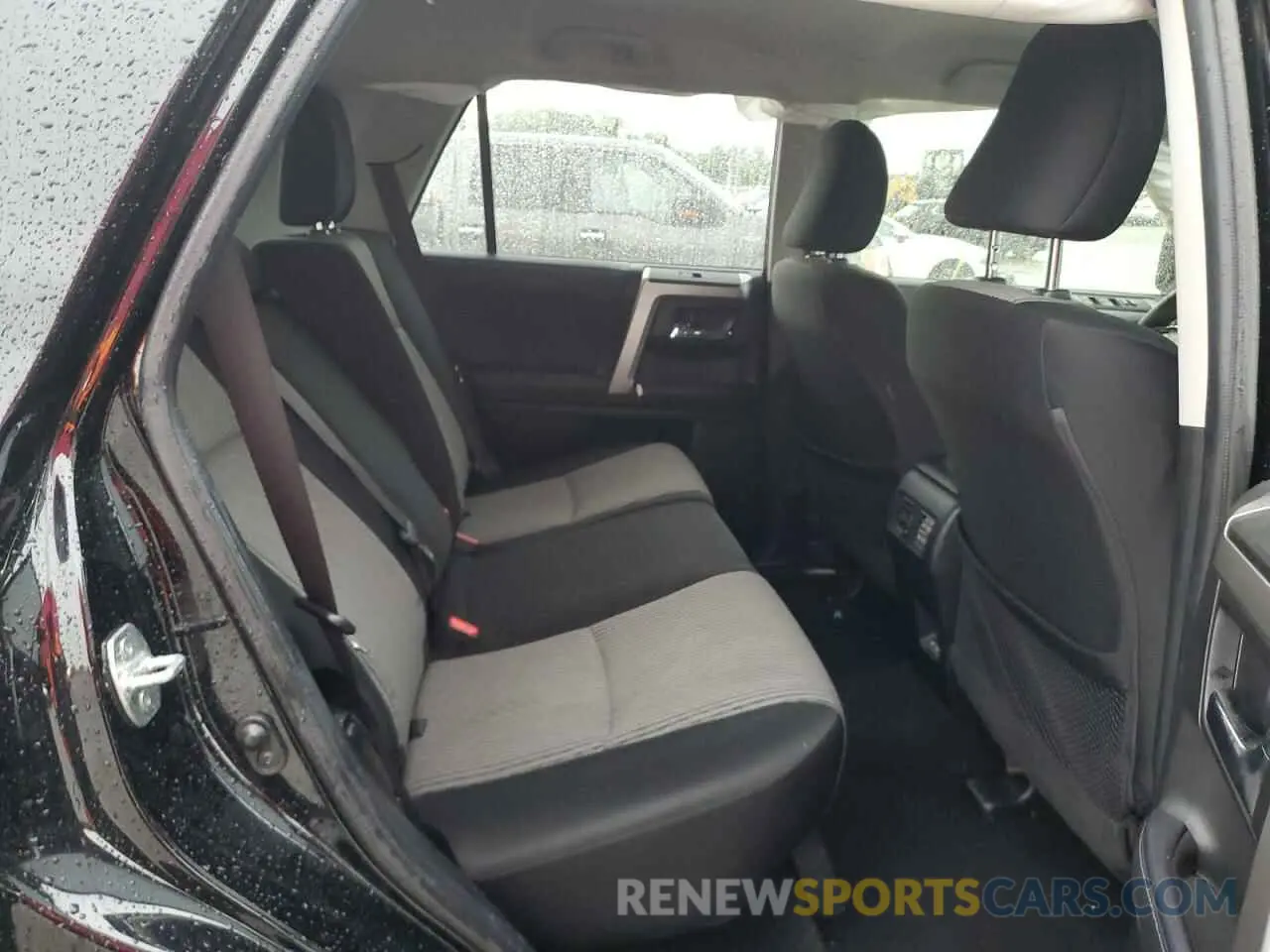 11 fotografías del automóvil dañado JTEEU5JR7P5280013 TOYOTA 4RUNNER 2023