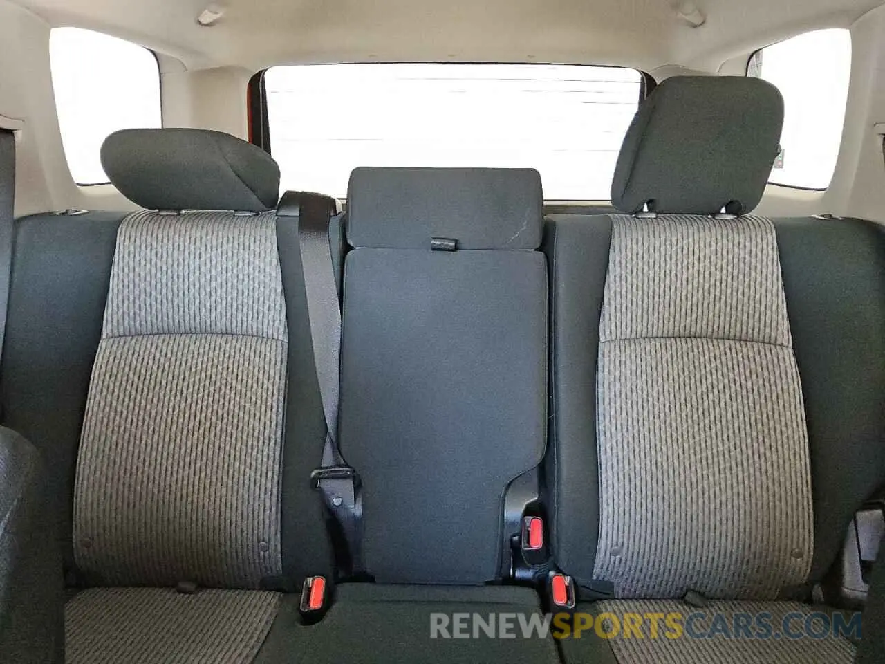 10 fotografías del automóvil dañado JTEEU5JR7P5300437 TOYOTA 4RUNNER 2023