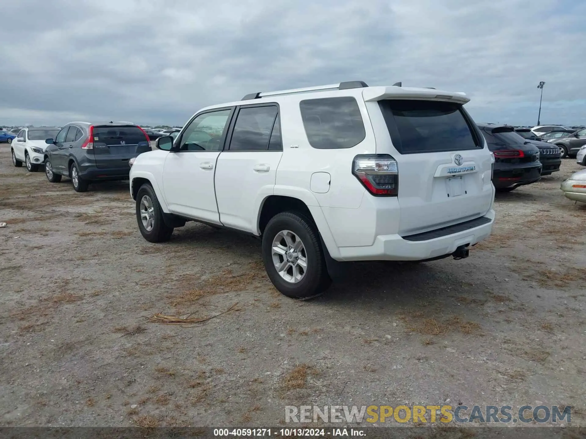 3 fotografías del automóvil dañado JTEEU5JR8P5285463 TOYOTA 4RUNNER 2023