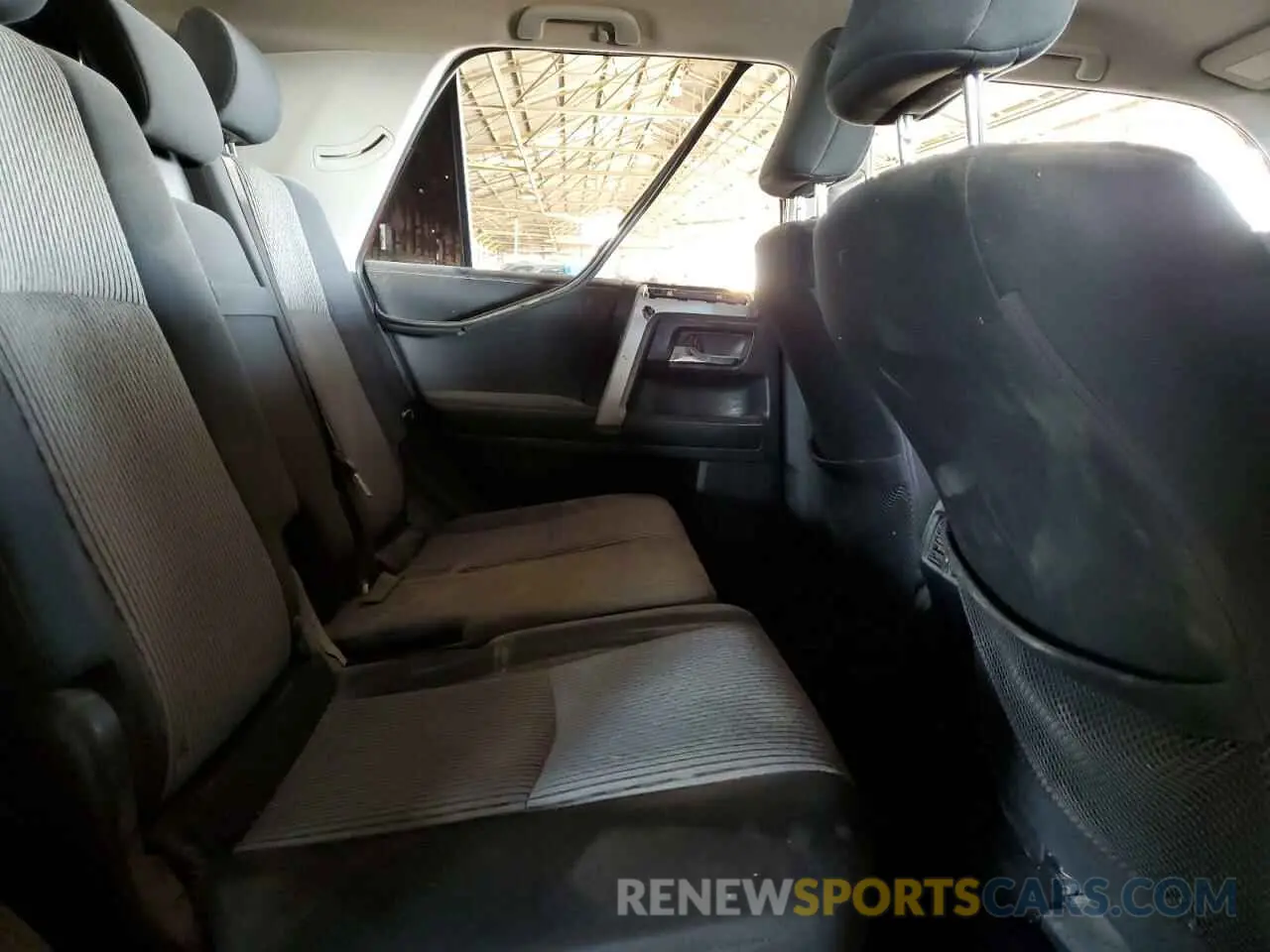 11 fotografías del automóvil dañado JTEEU5JR8P5292672 TOYOTA 4RUNNER 2023