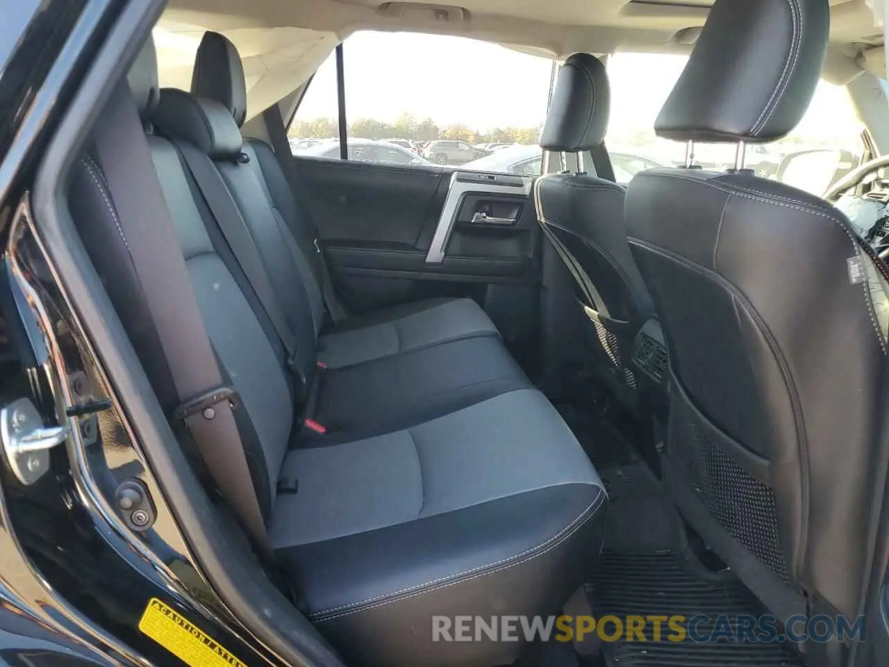 11 fotografías del automóvil dañado JTEFU5JR1P5304245 TOYOTA 4RUNNER 2023