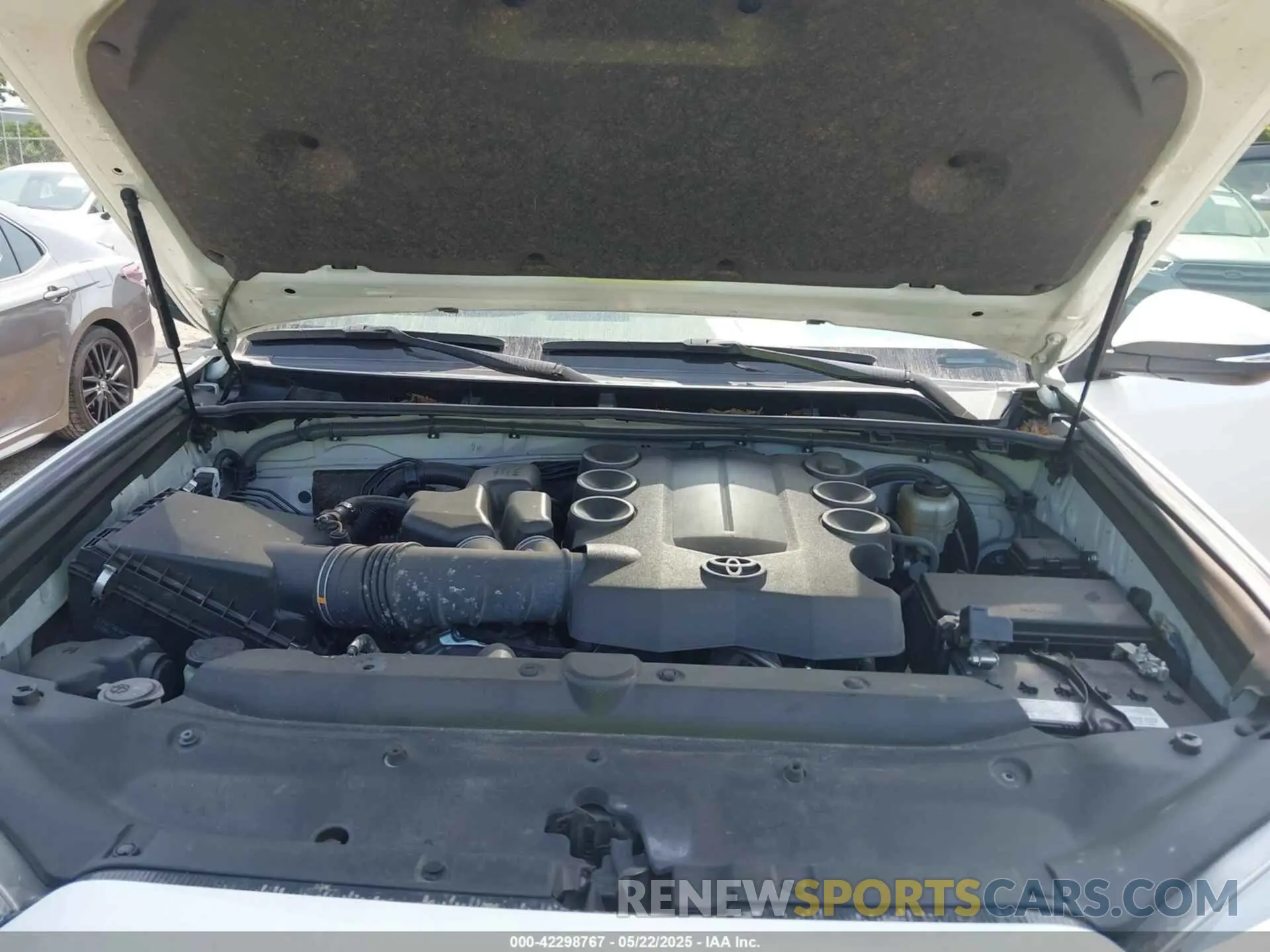 10 fotografías del automóvil dañado JTEFU5JR3P5294222 TOYOTA 4RUNNER 2023