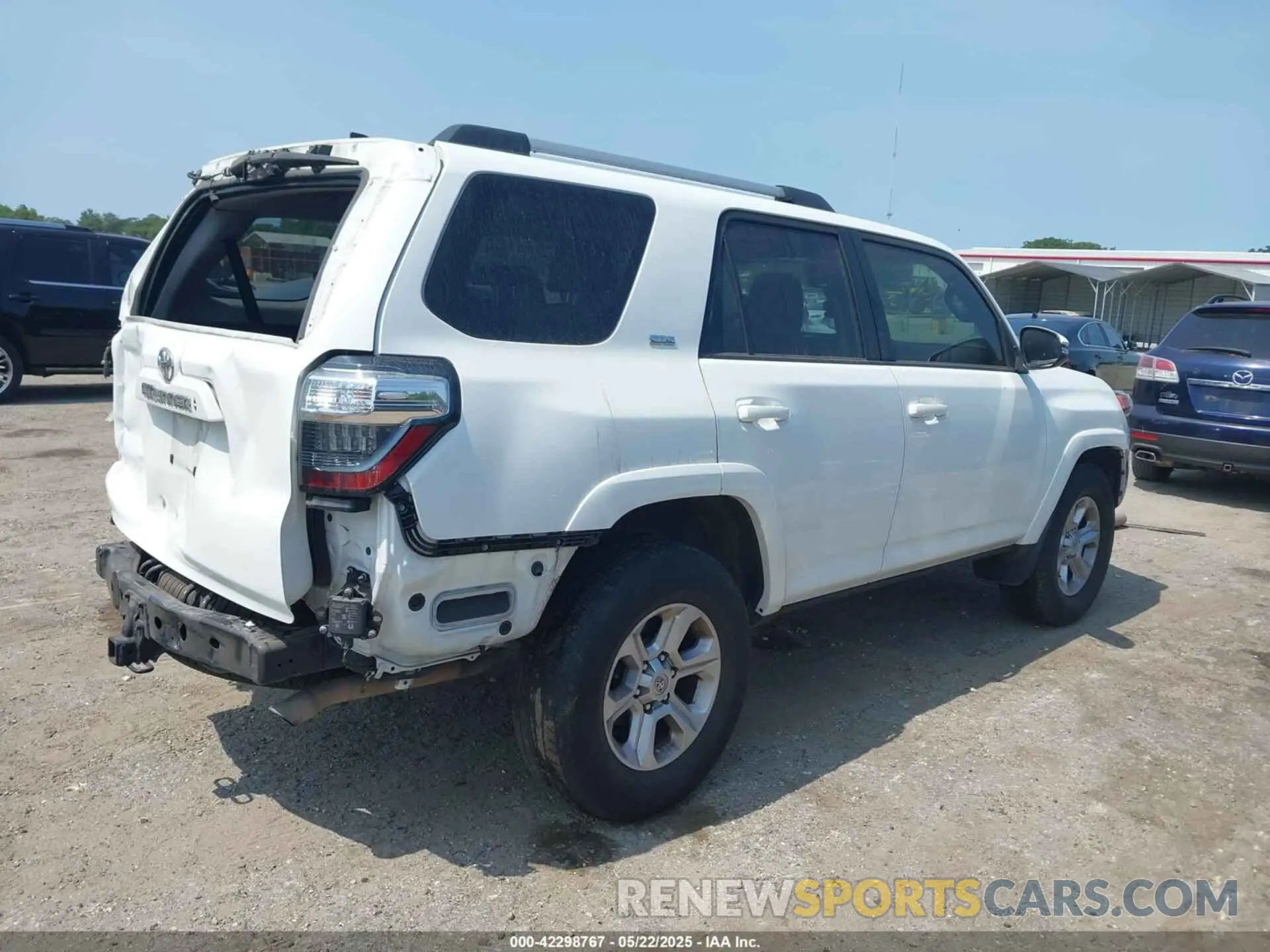 4 fotografías del automóvil dañado JTEFU5JR3P5294222 TOYOTA 4RUNNER 2023