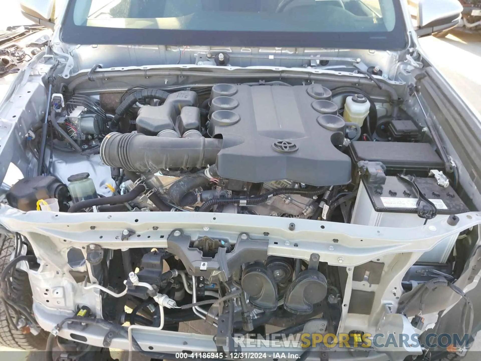 10 fotografías del automóvil dañado JTEFU5JR5P5292956 TOYOTA 4RUNNER 2023