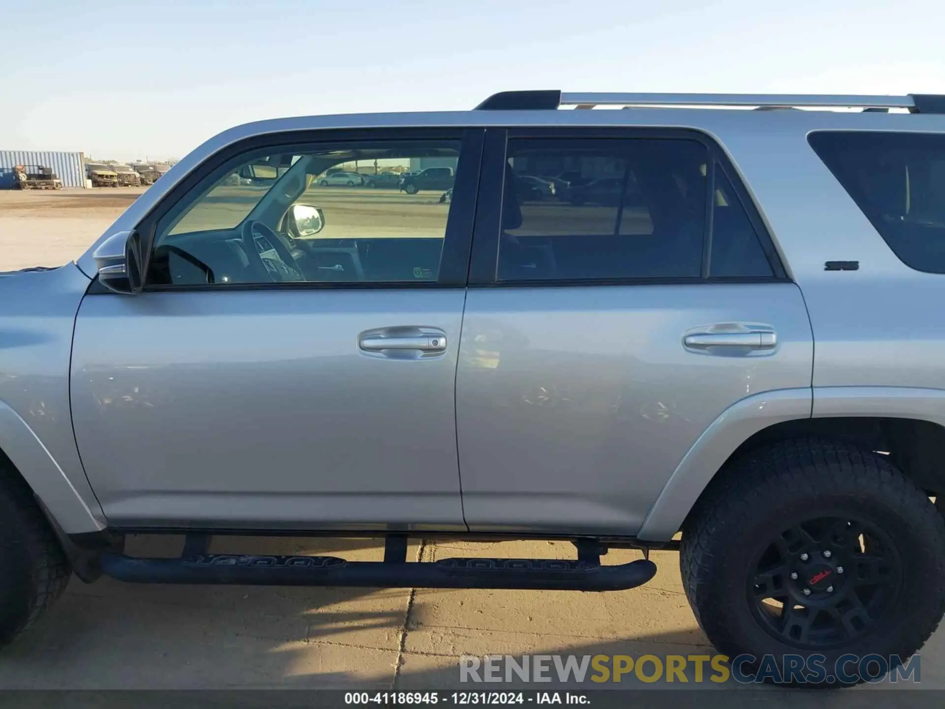 15 fotografías del automóvil dañado JTEFU5JR5P5292956 TOYOTA 4RUNNER 2023