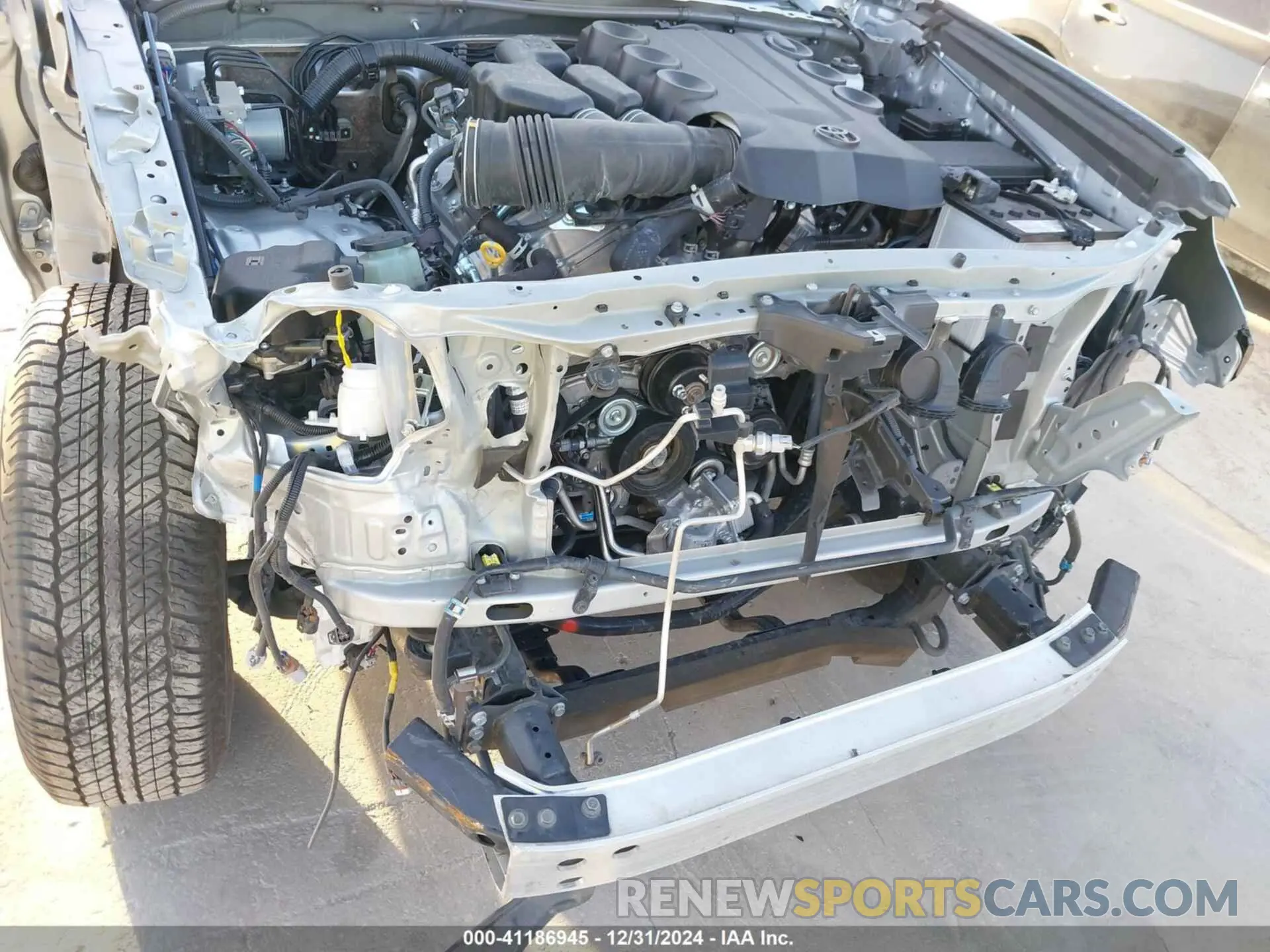 19 fotografías del automóvil dañado JTEFU5JR5P5292956 TOYOTA 4RUNNER 2023