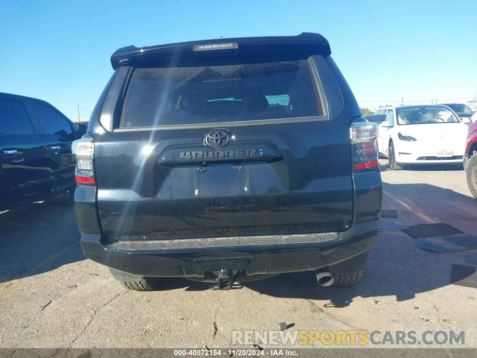 16 fotografías del automóvil dañado JTEFU5JR7P5304685 TOYOTA 4RUNNER 2023
