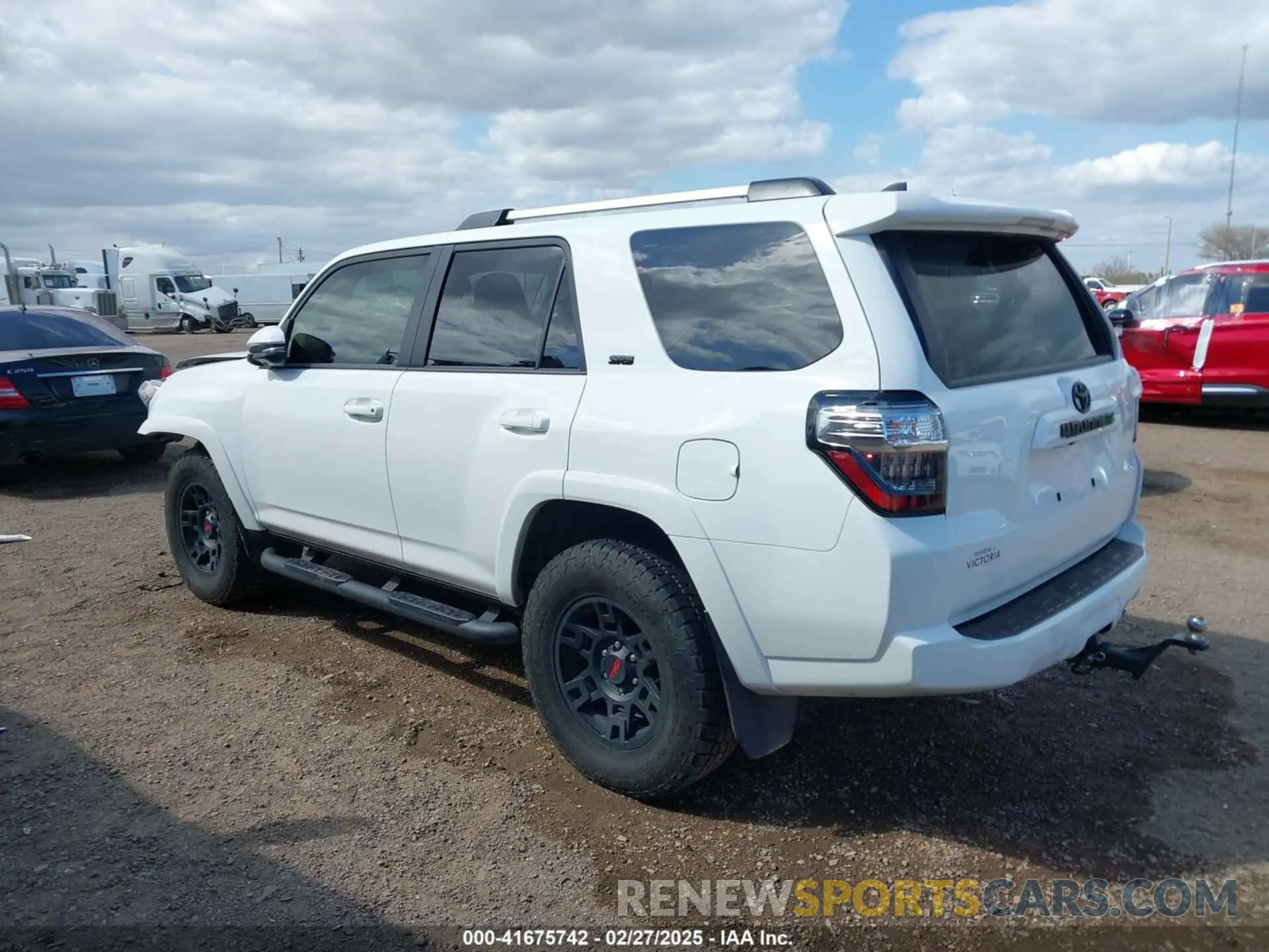 14 fotografías del automóvil dañado JTEFU5JR9P5301612 TOYOTA 4RUNNER 2023