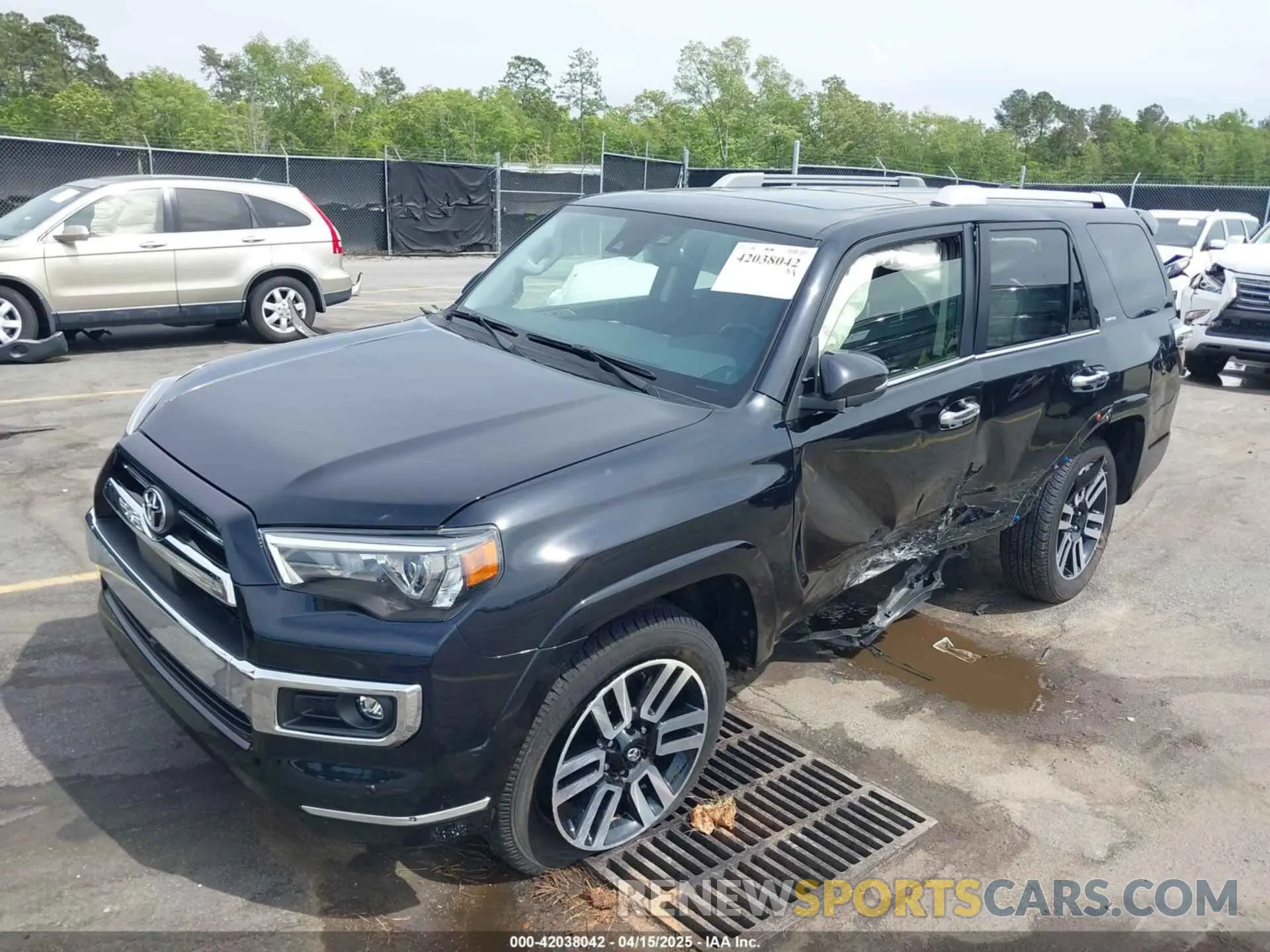 2 fotografías del automóvil dañado JTEKU5JR1P6184987 TOYOTA 4RUNNER 2023